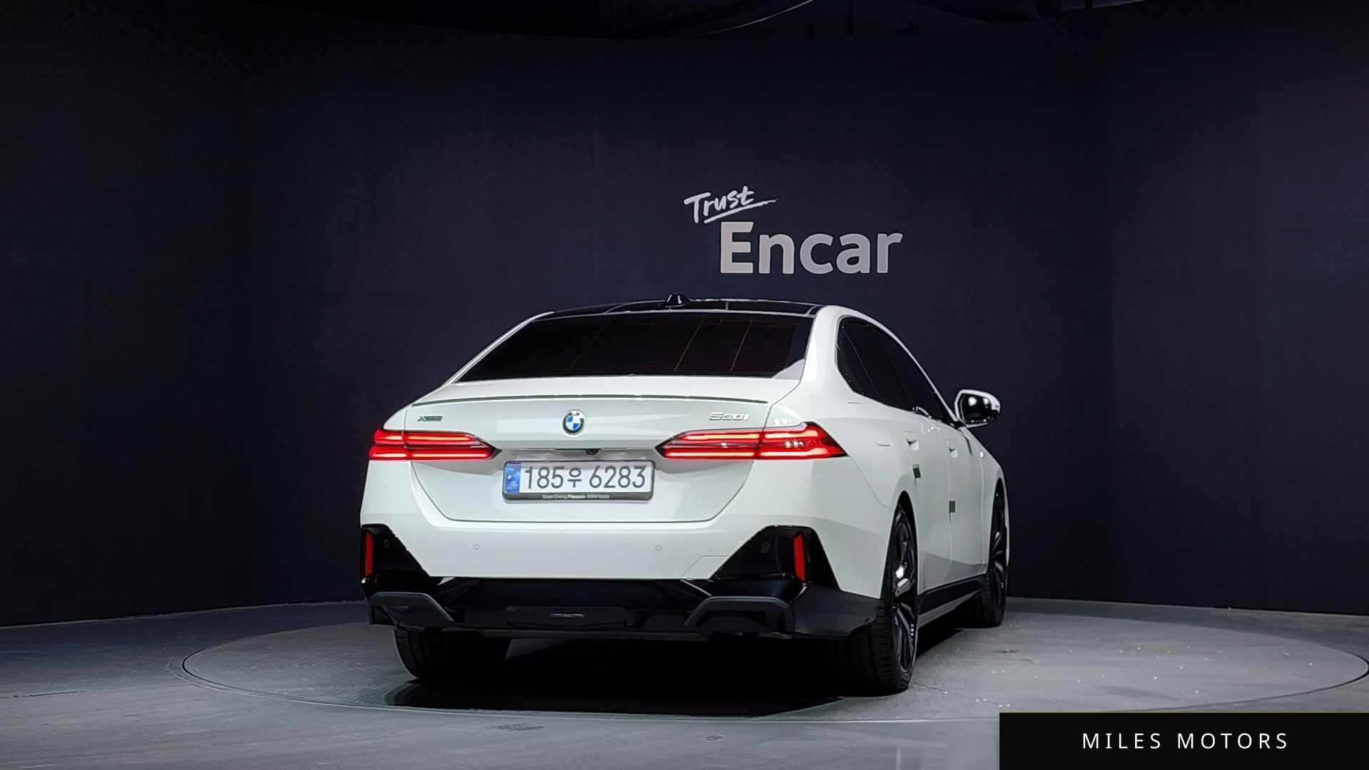 BMW 5 Series (G60) 2025 — миниатюра 4
