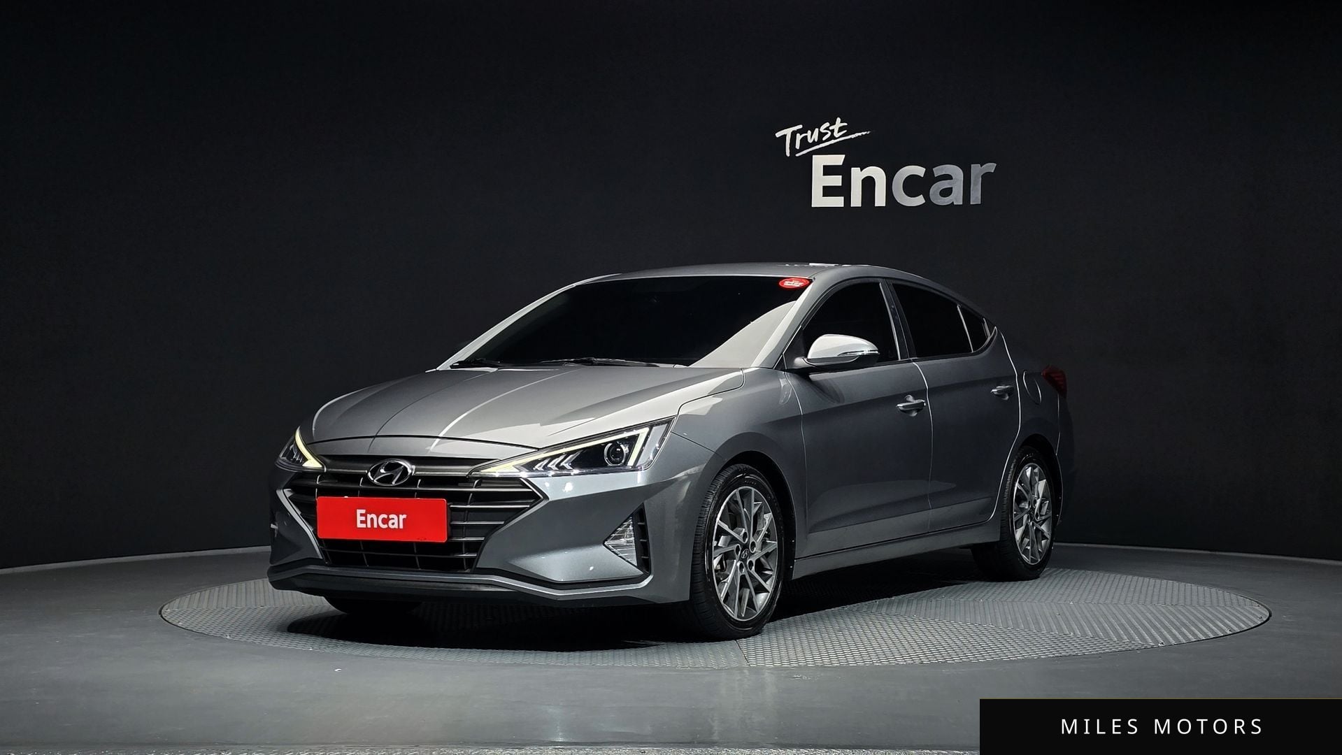 Hyundai AVANTE 2019 — фото 1 из 12
