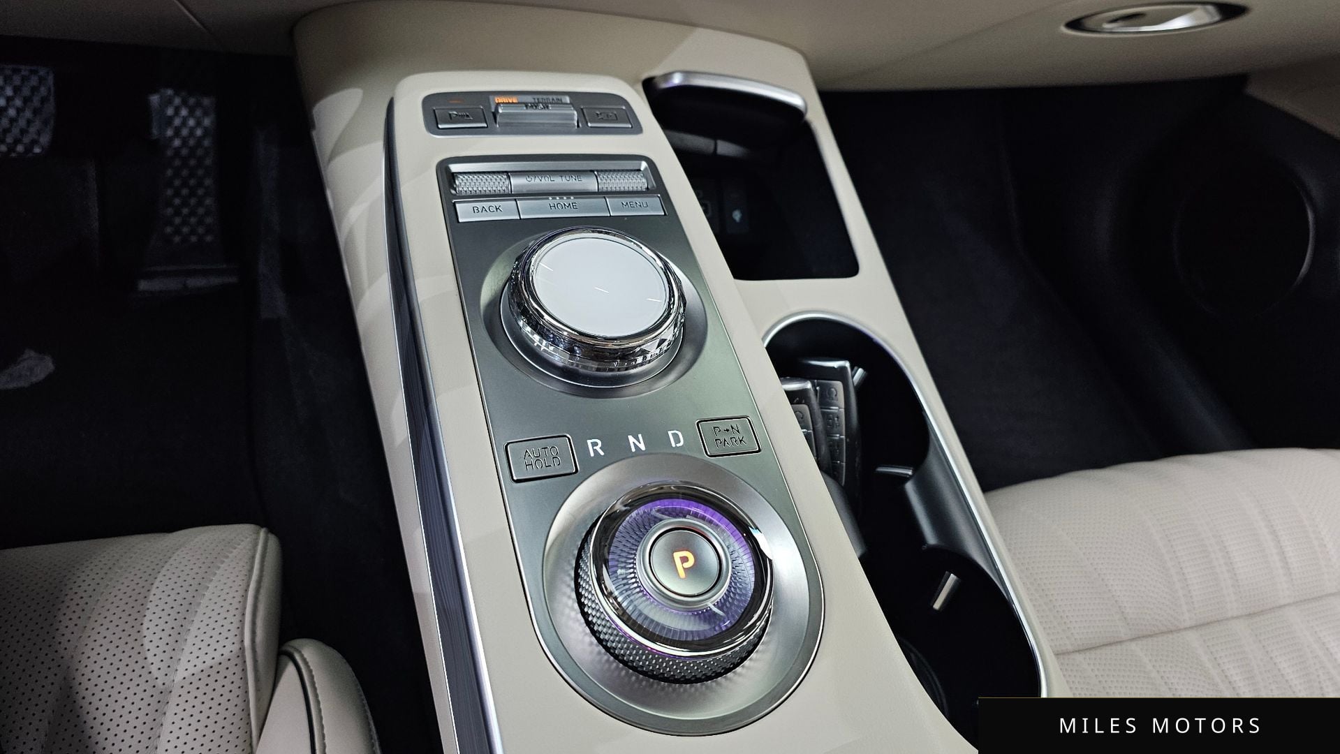 Genesis GV70 2021 — миниатюра 11