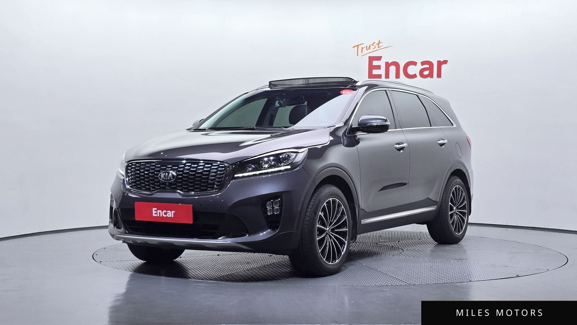 Kia Sorento 2018 — фото 1 из 12