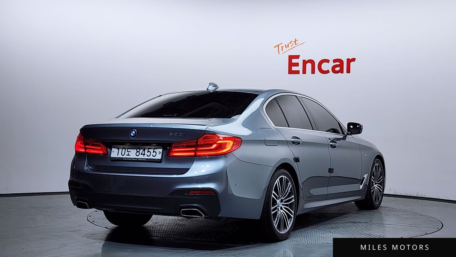 BMW 5 Series (G30) 2019 — миниатюра 2