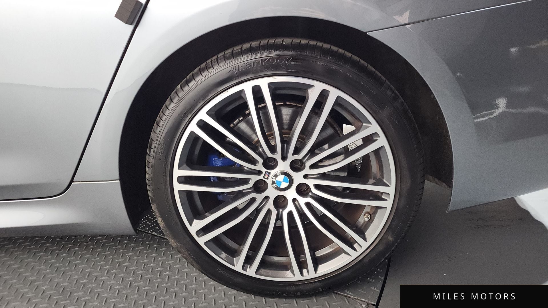 BMW 5 Series (G30) 2019 — миниатюра 7
