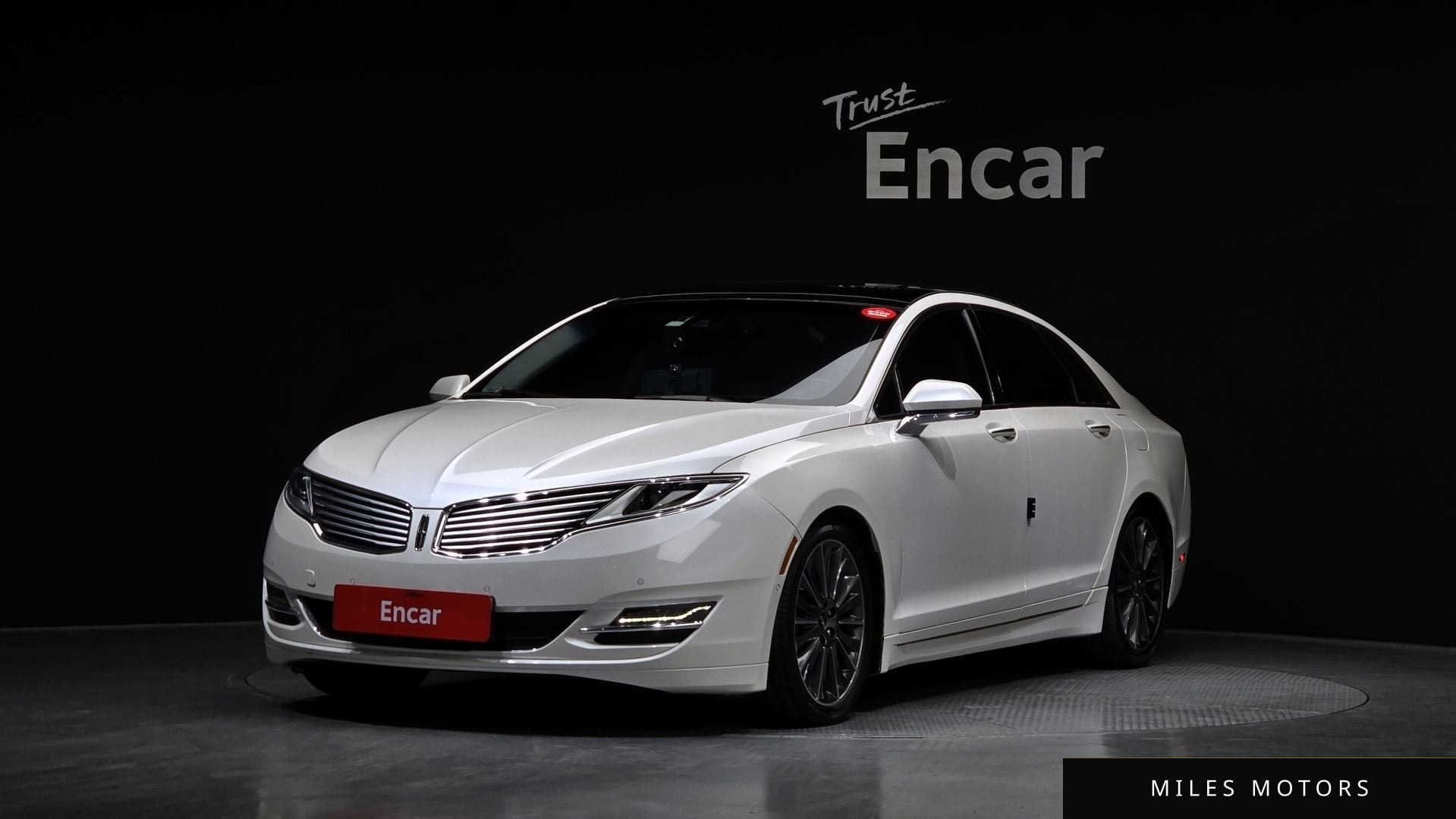 Lincoln MKZ 2016 — фото 1 из 12