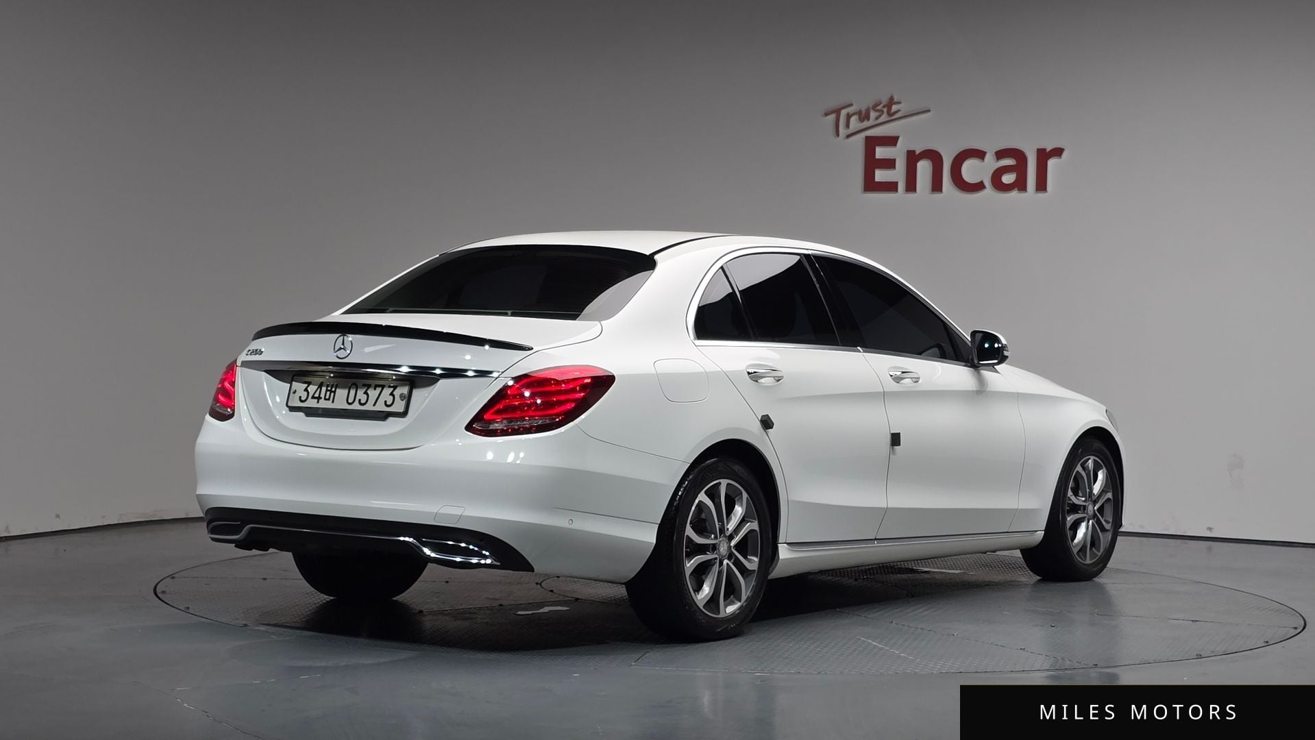 Mercedes-Benz C-Class W205 2017 — фото 1 из 12
