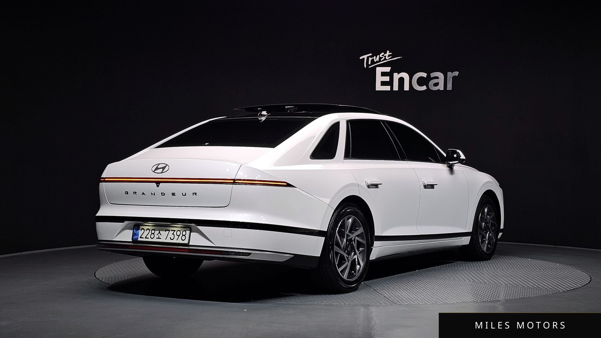 Hyundai Grandeur 2023 — миниатюра 2