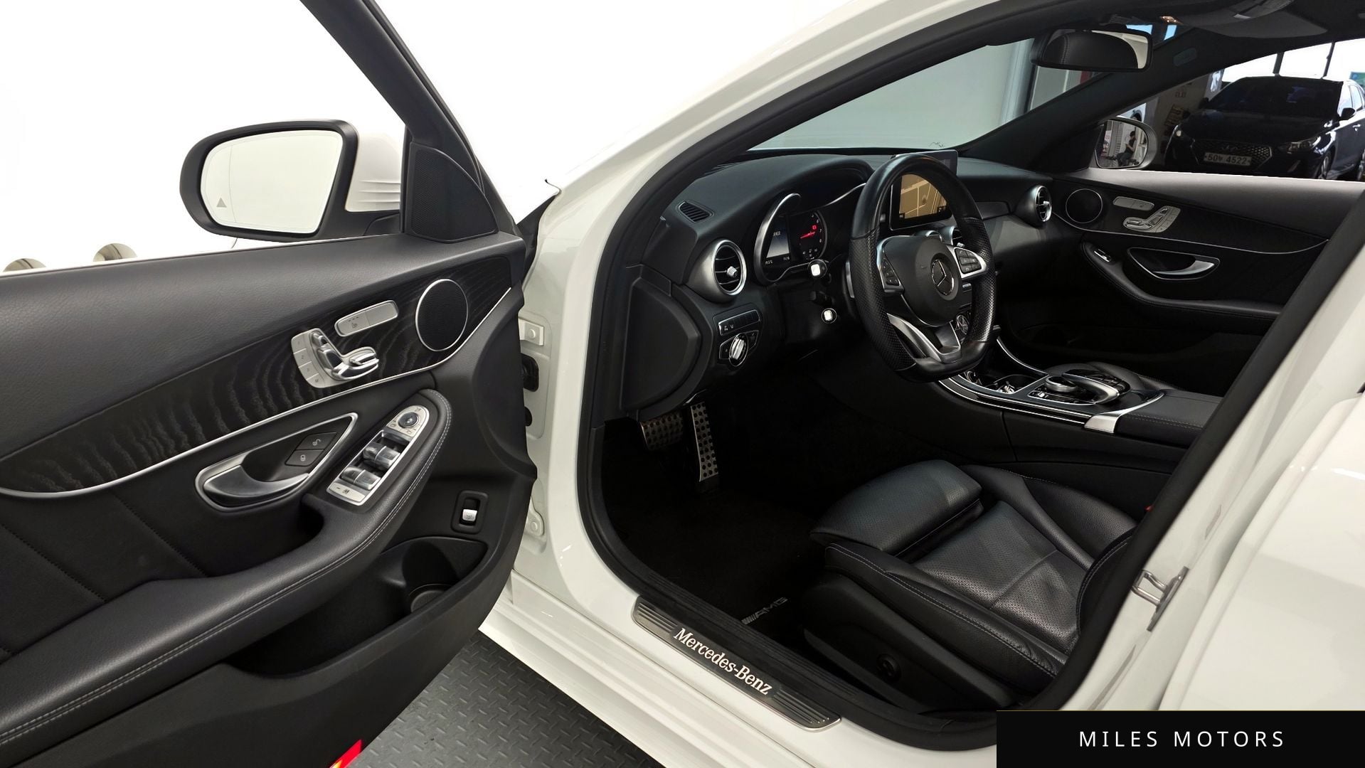 Mercedes-Benz C-Class W205 2017 — миниатюра 10