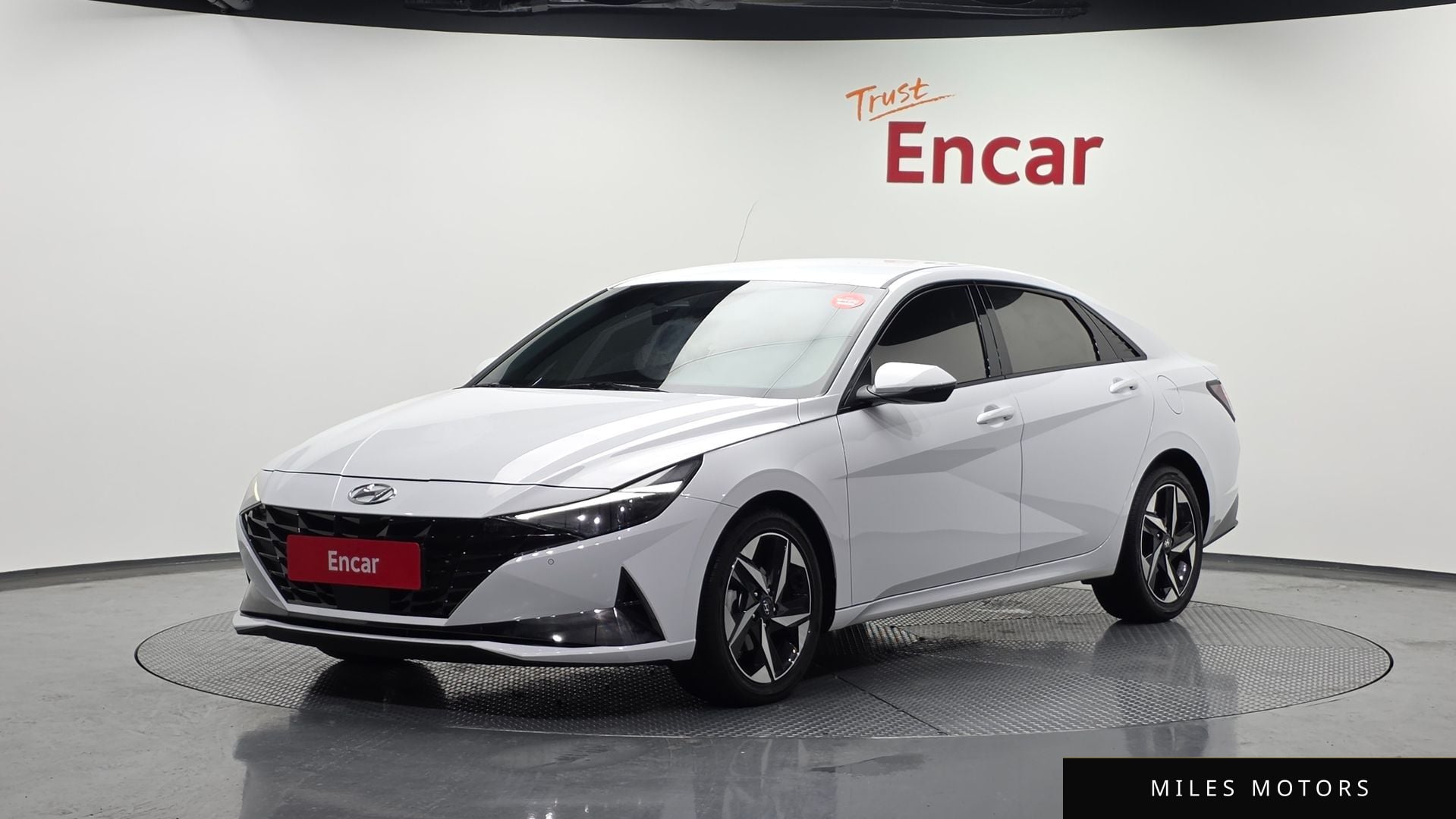 Hyundai AVANTE 2023 — фото 1 из 12
