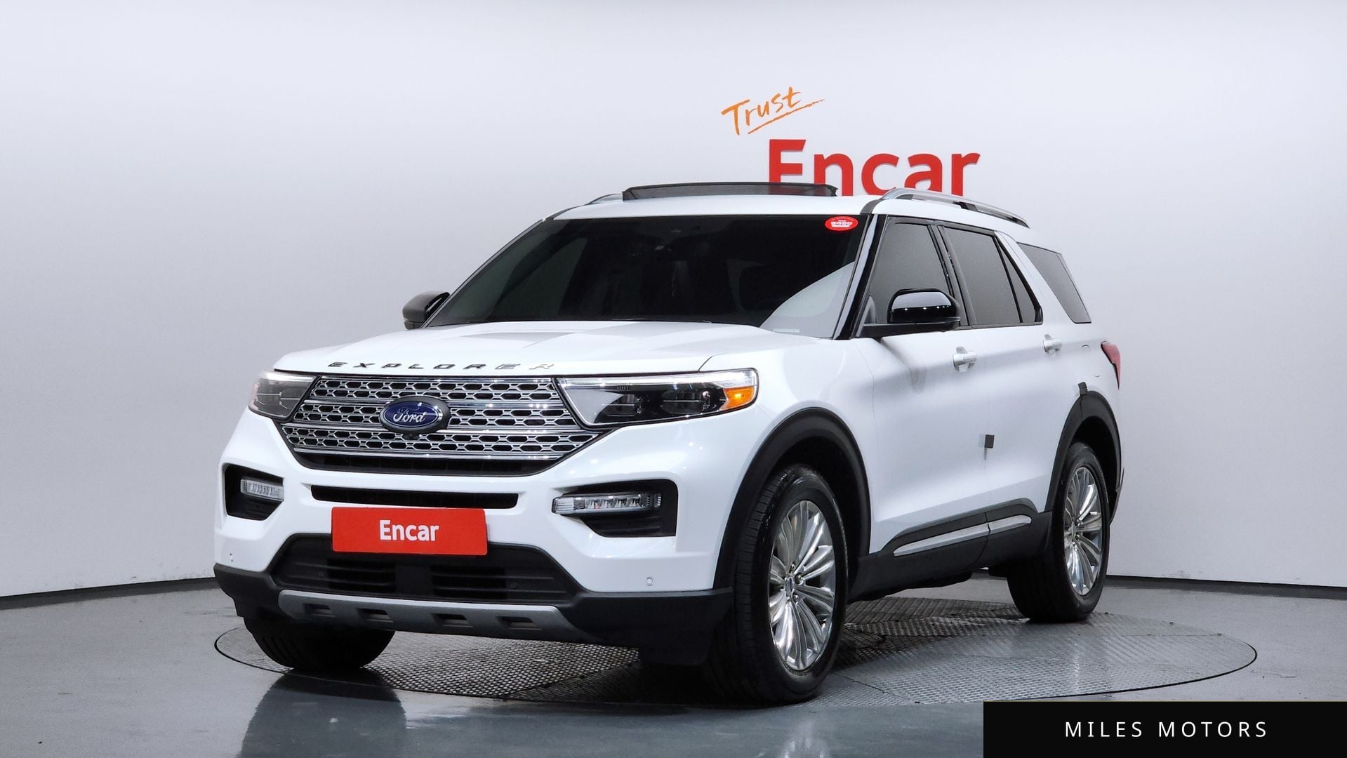 Ford Explorer 2020 — фото 1 из 12