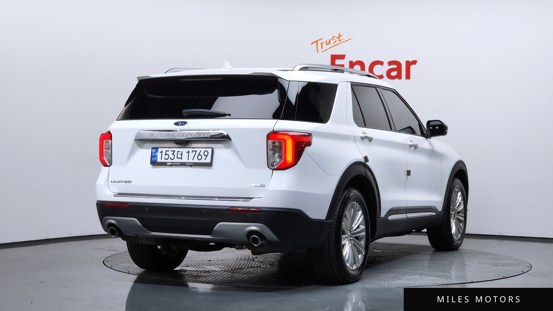 Ford Explorer 2020 — миниатюра 2