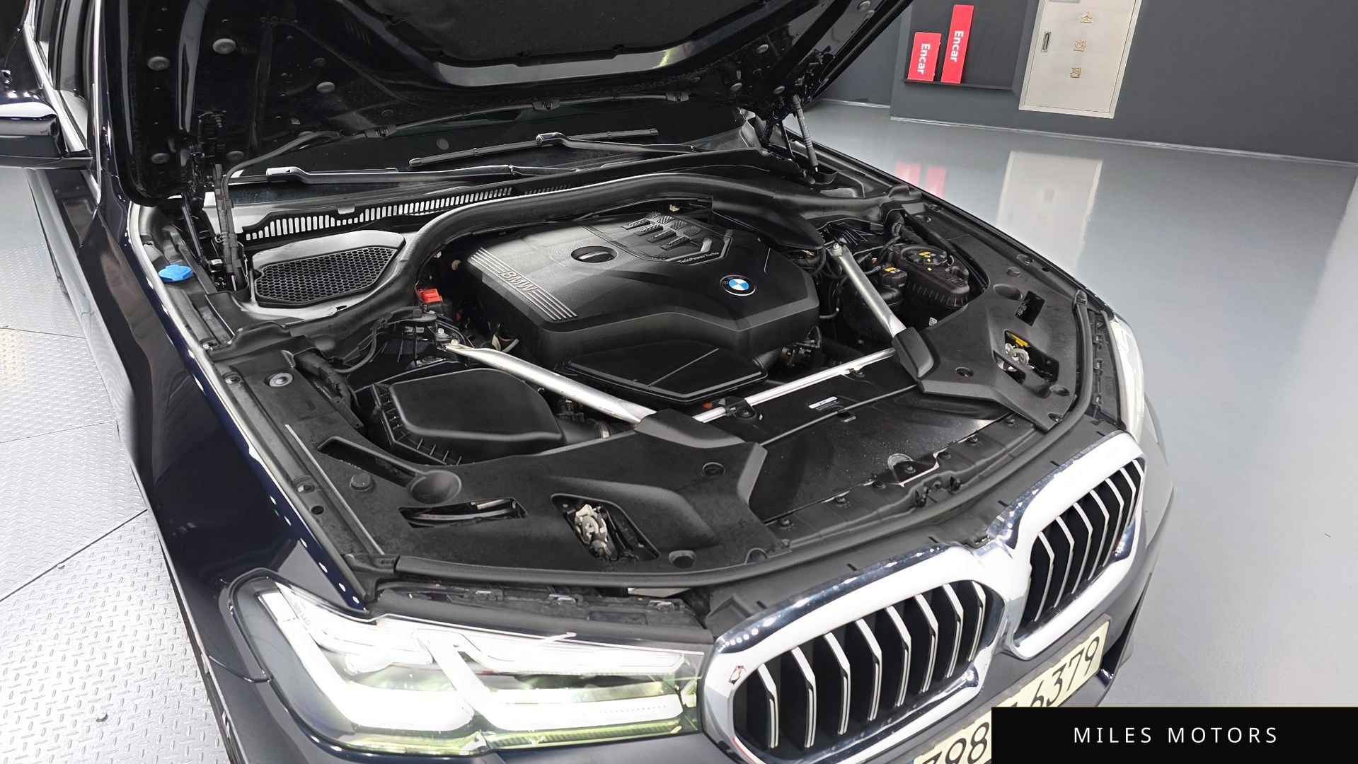BMW 5 Series (G30) 2022 — миниатюра 6