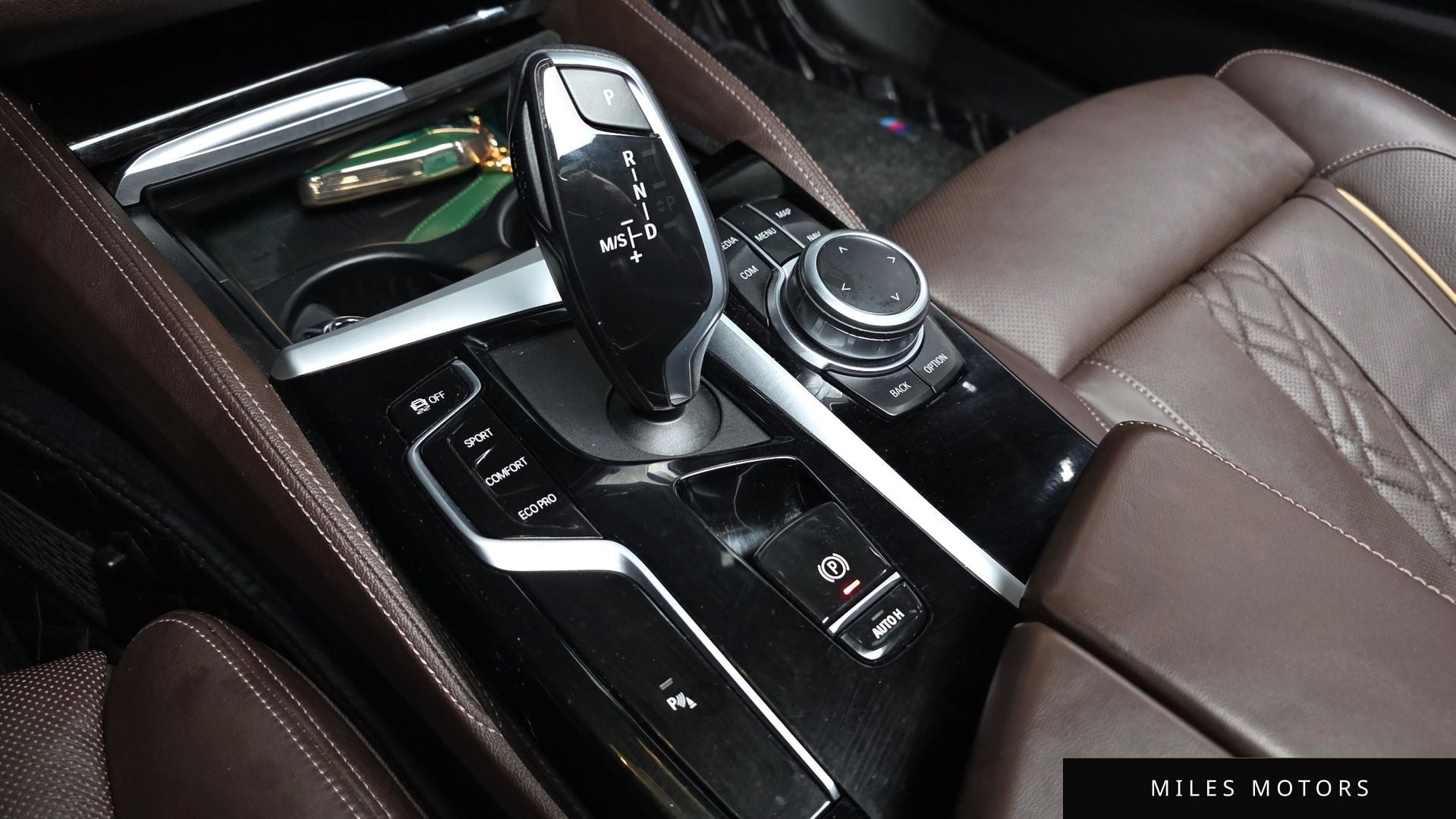 BMW 5 Series (G30) 2022 — миниатюра 9