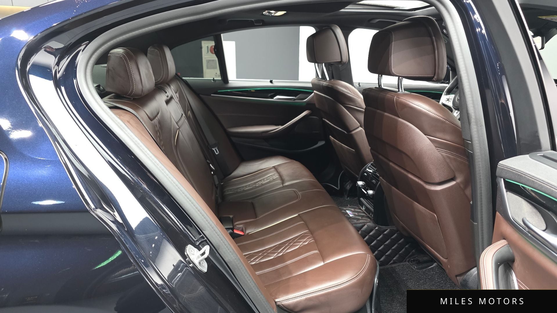 BMW 5 Series (G30) 2022 — миниатюра 12