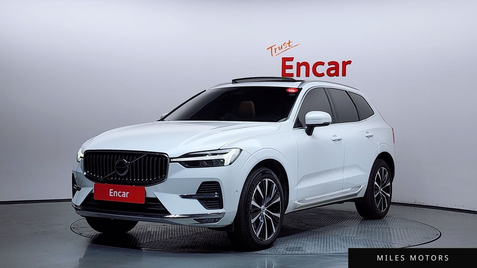 Volvo XC60 2025 — фото 1 из 12