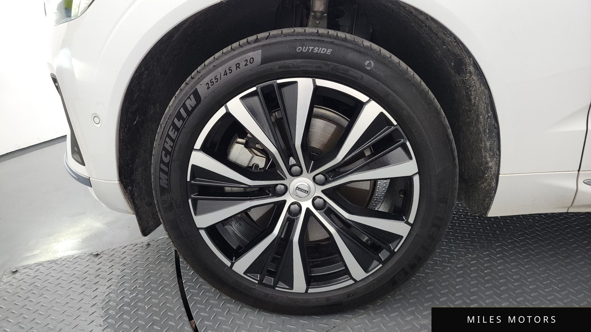 Volvo XC60 2025 — миниатюра 5
