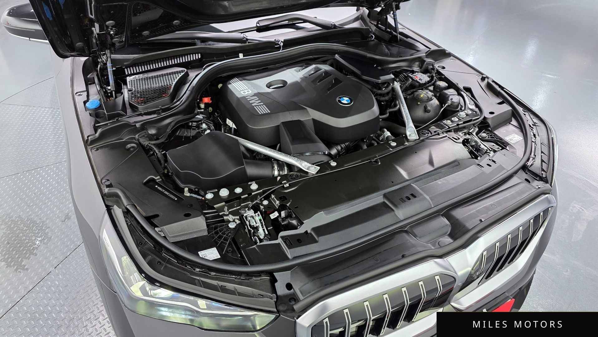 BMW 5 Series (G60) 2024 — миниатюра 6