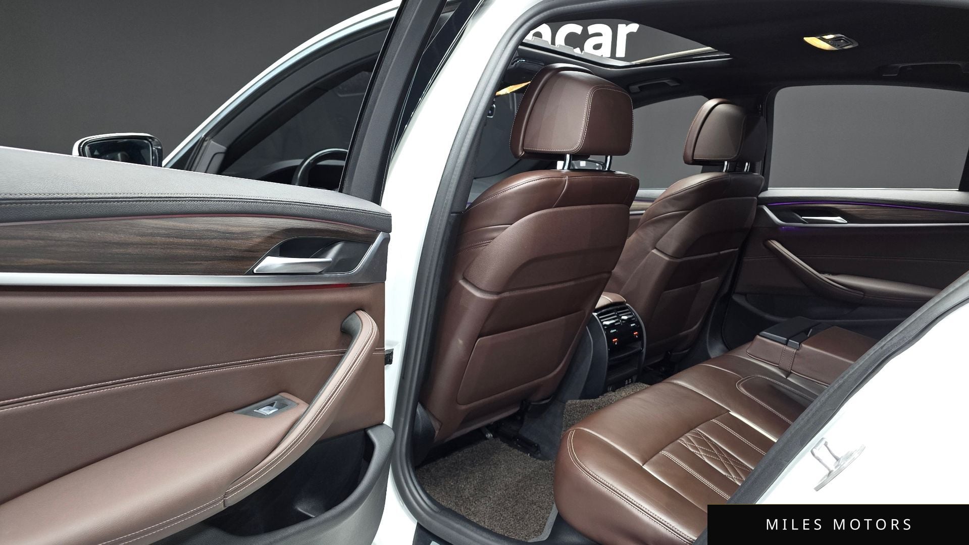 BMW 5 Series (G30) 2021 — миниатюра 11