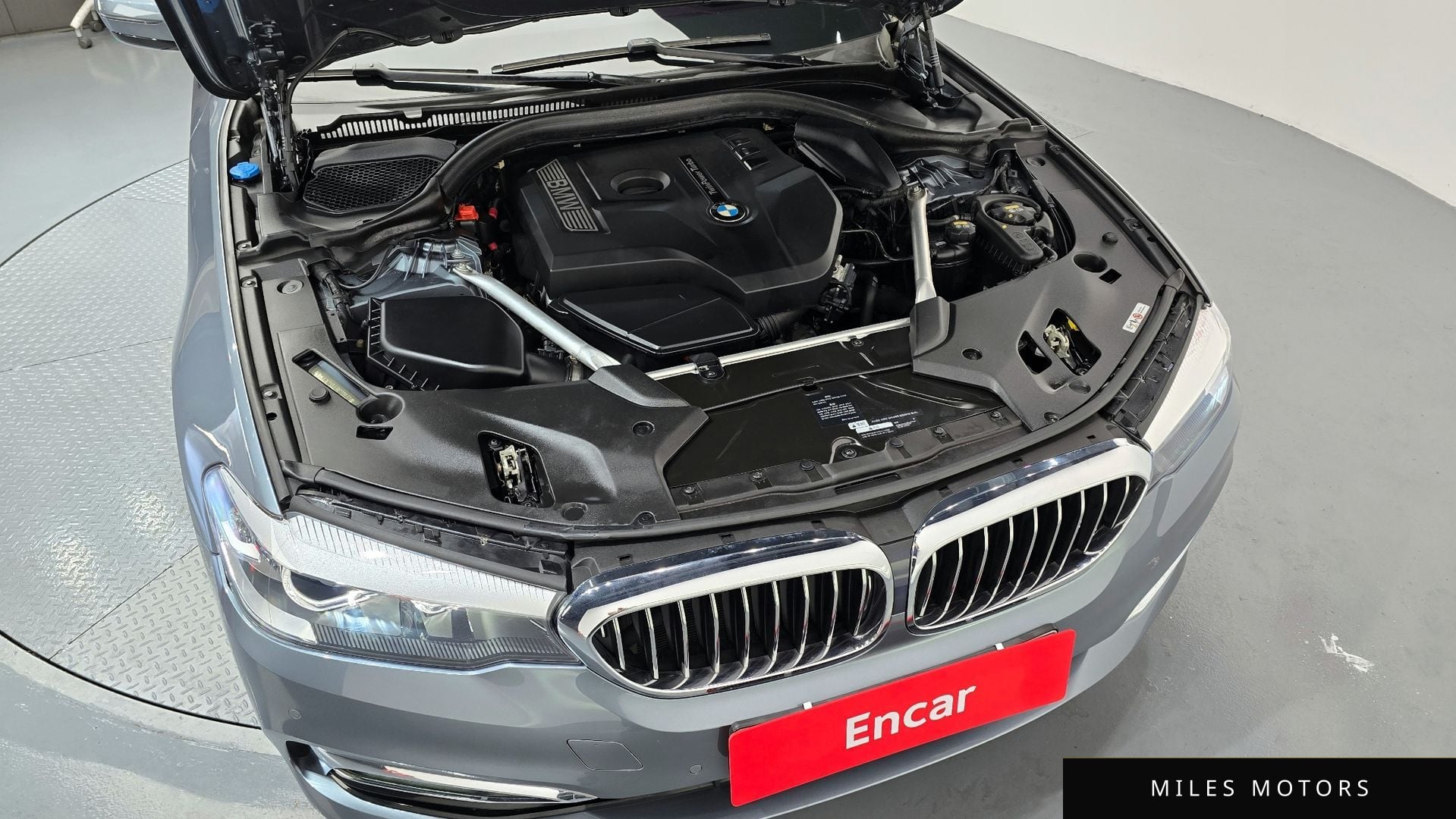 BMW 5 Series (G30) 2018 — миниатюра 6