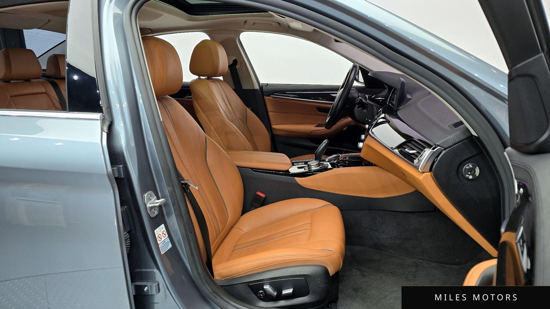 BMW 5 Series (G30) 2018 — миниатюра 11