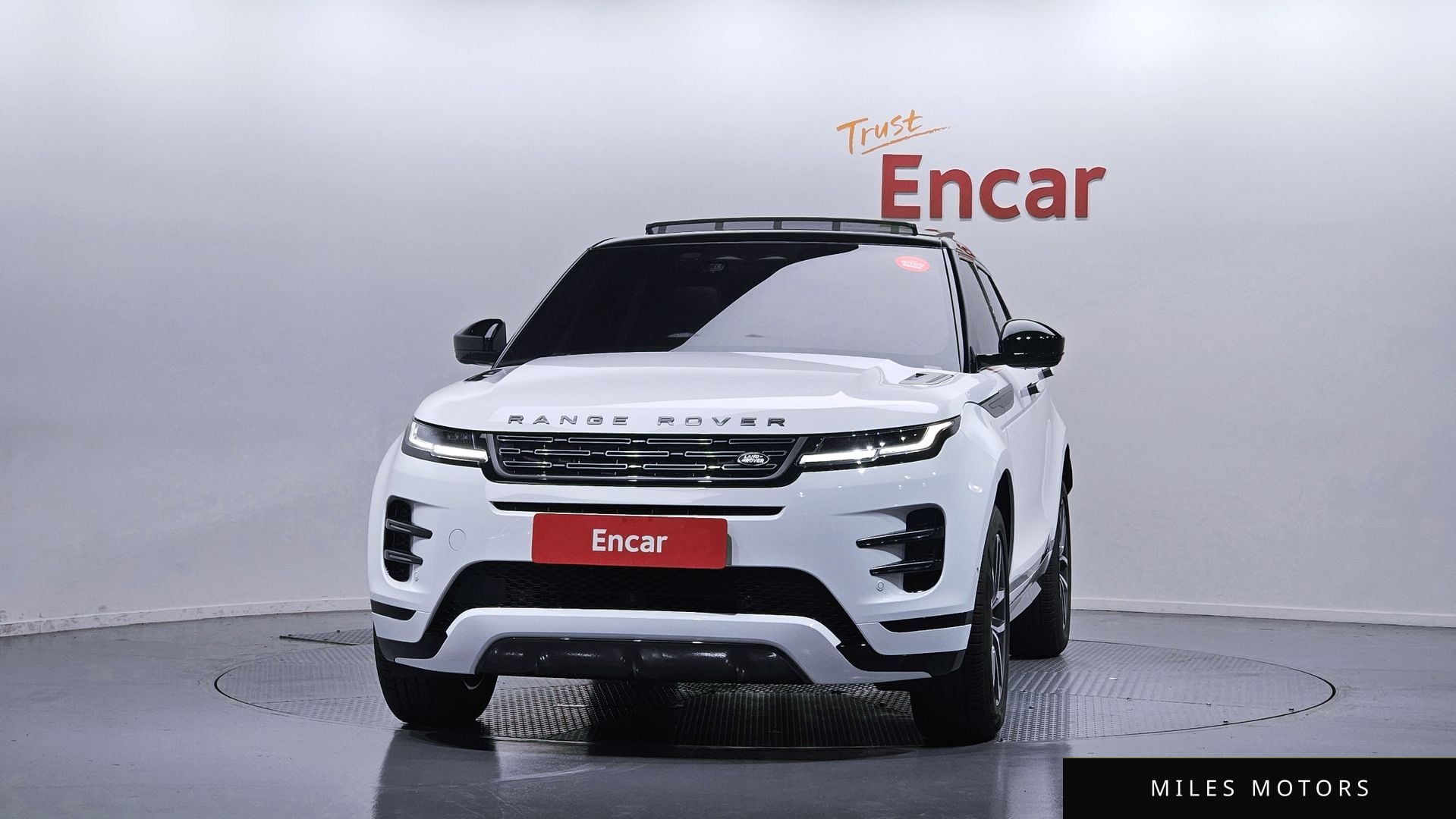 Land Rover Range Rover Evoque 2026 — миниатюра 3