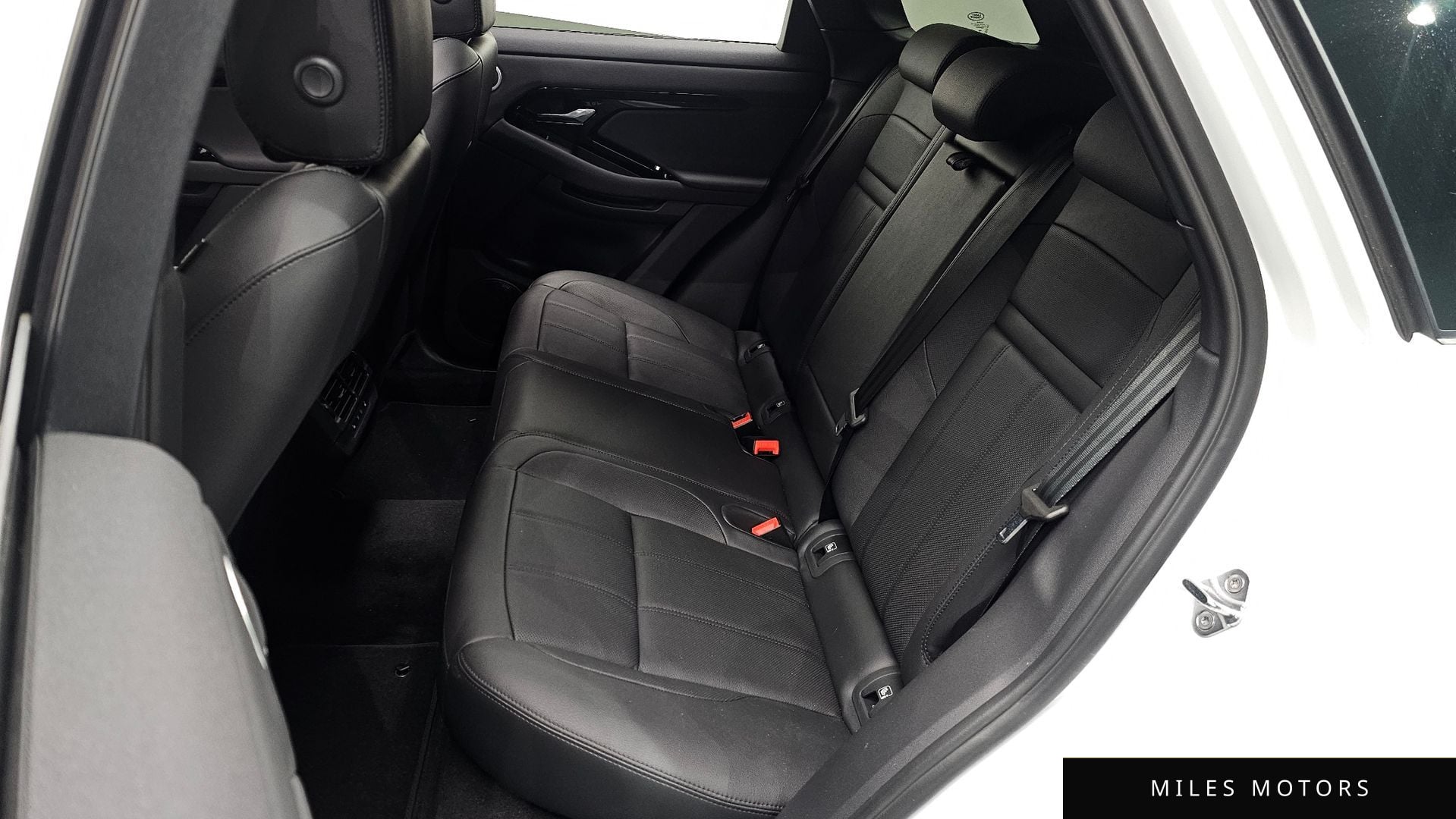 Land Rover Range Rover Evoque 2026 — миниатюра 11