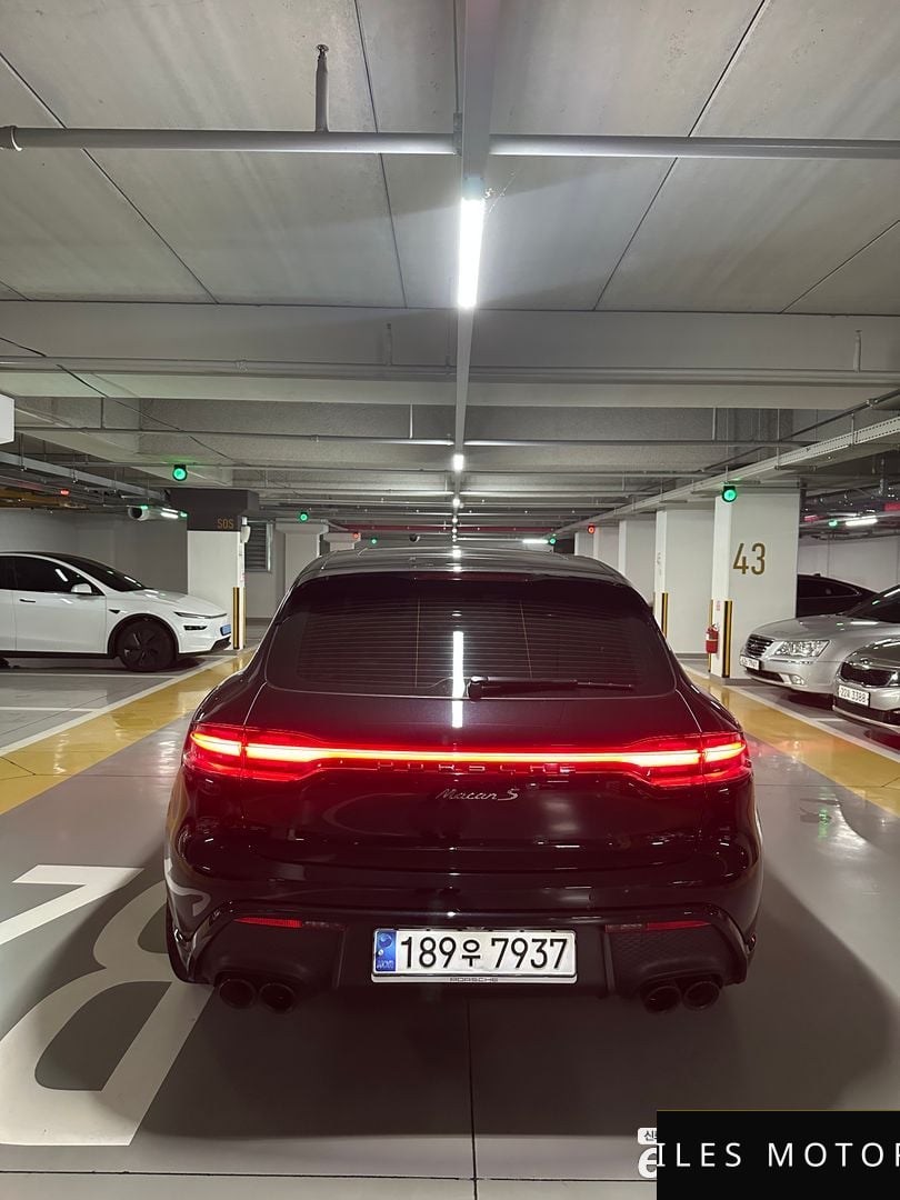 Porsche Macan 2023 — миниатюра 3