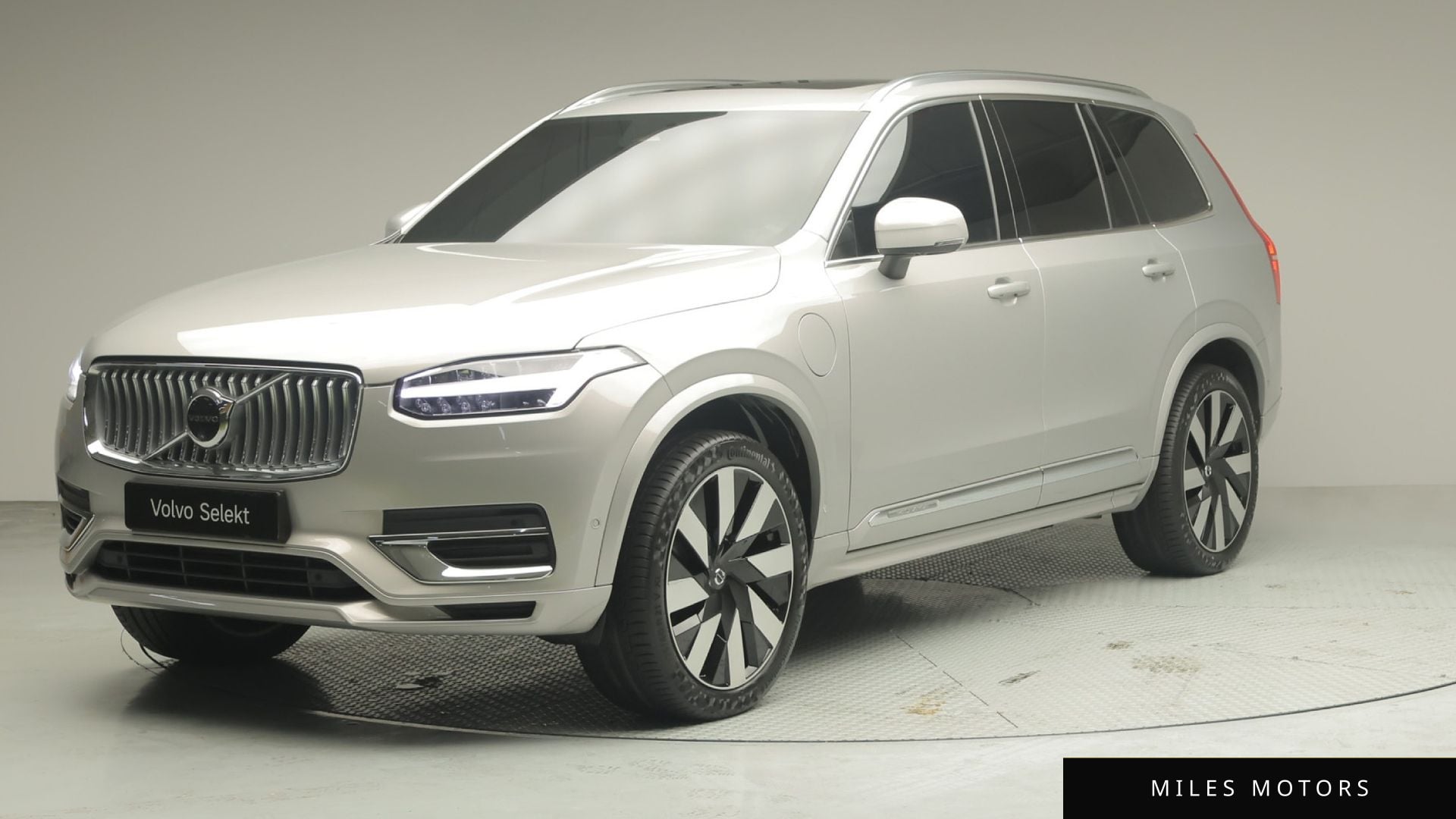 Volvo XC90 2024 — фото 1 из 12
