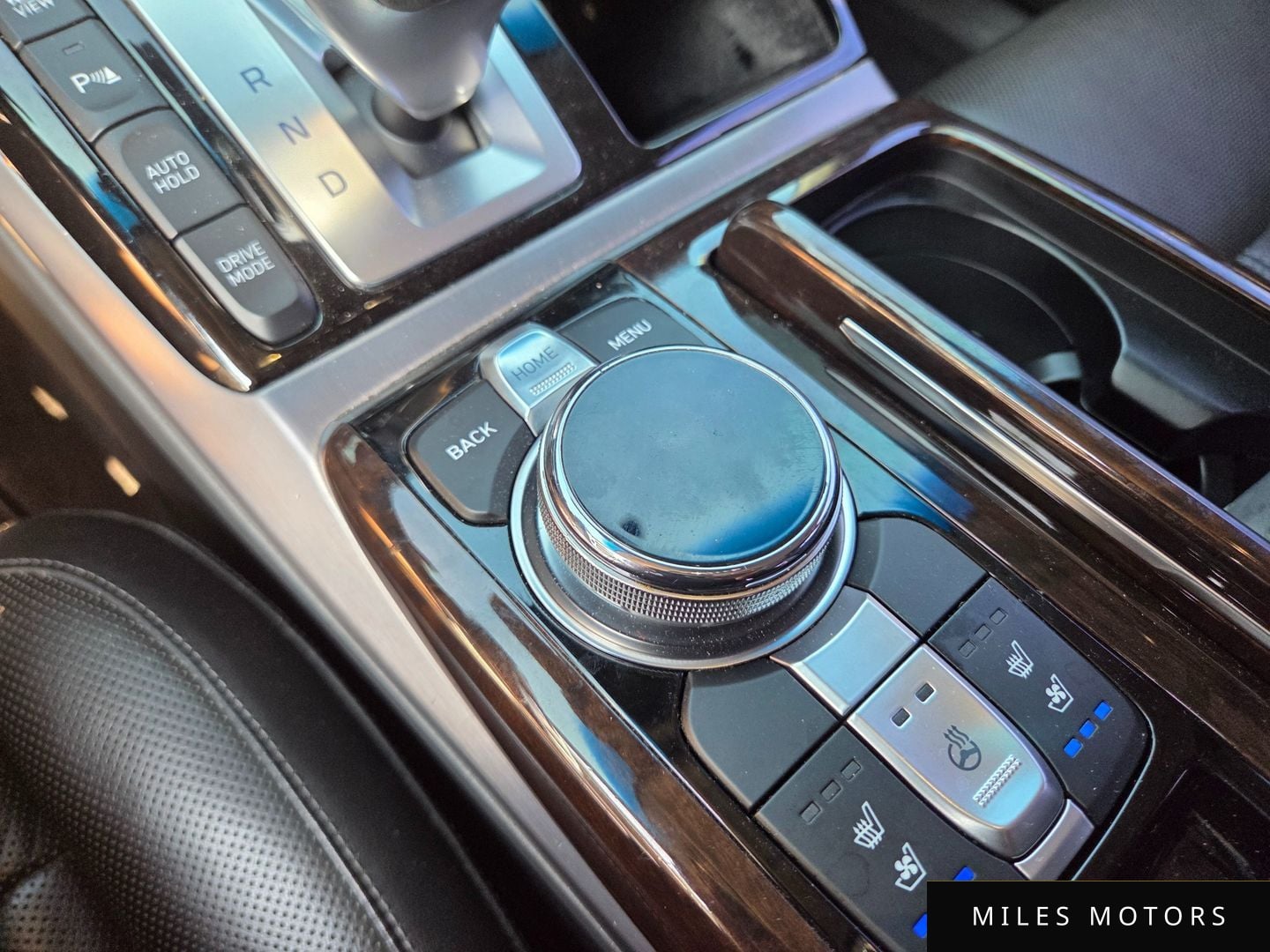 Genesis EQ900 2016 — миниатюра 8