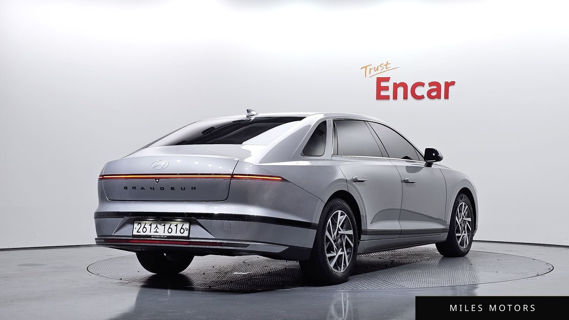 Hyundai Grandeur 2023 — миниатюра 2