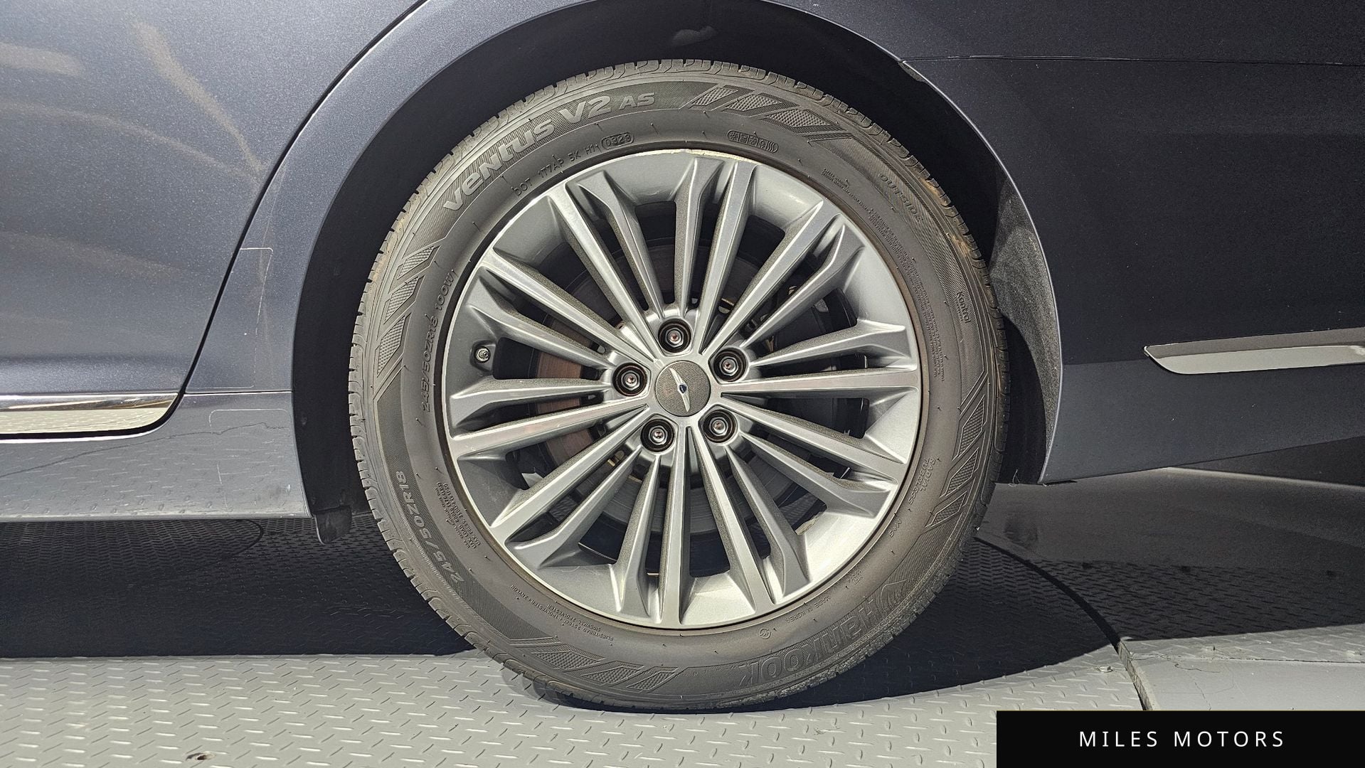 Genesis EQ900 2016 — миниатюра 7