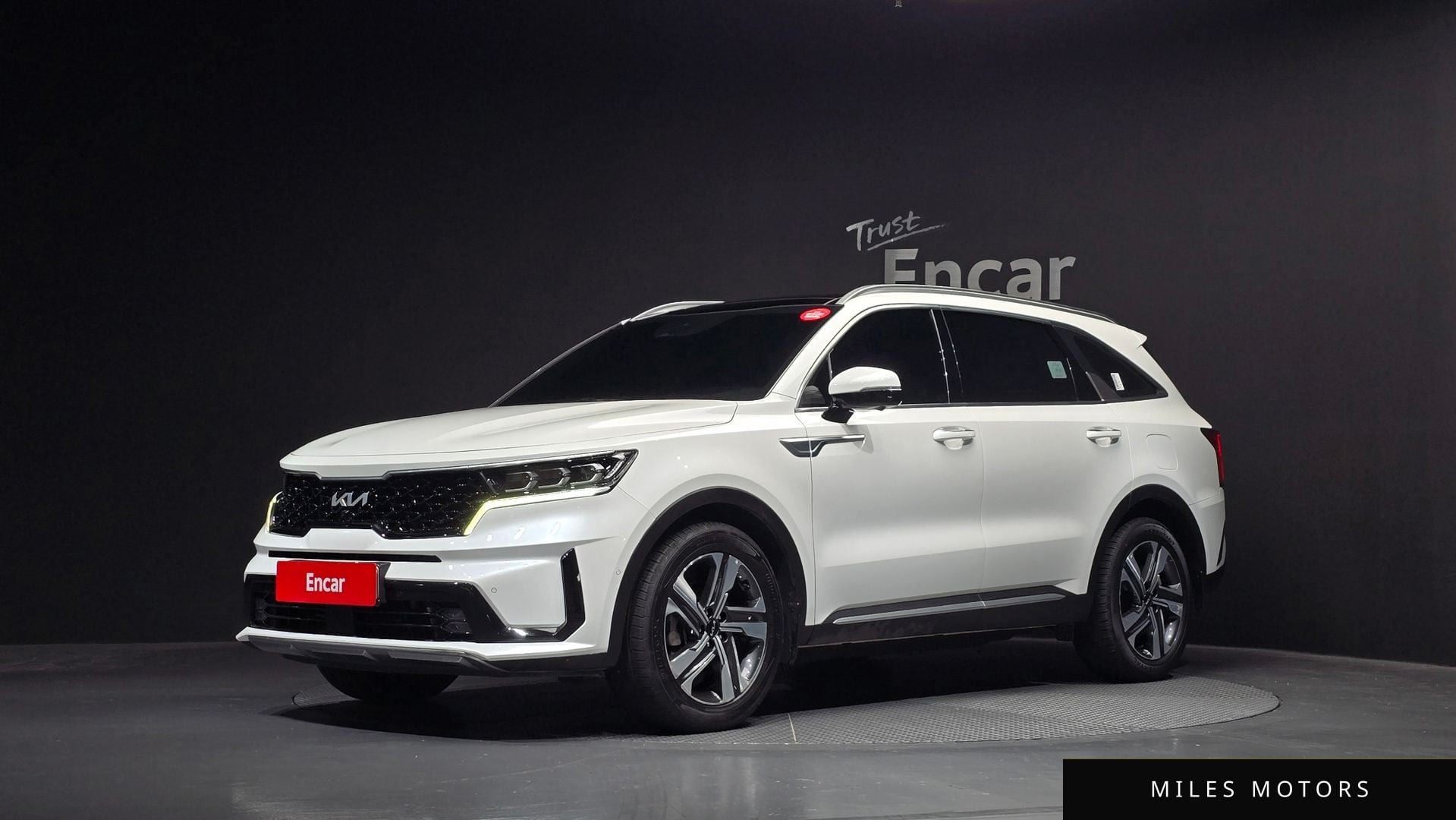 Kia Sorento 2023 — фото 1 из 12