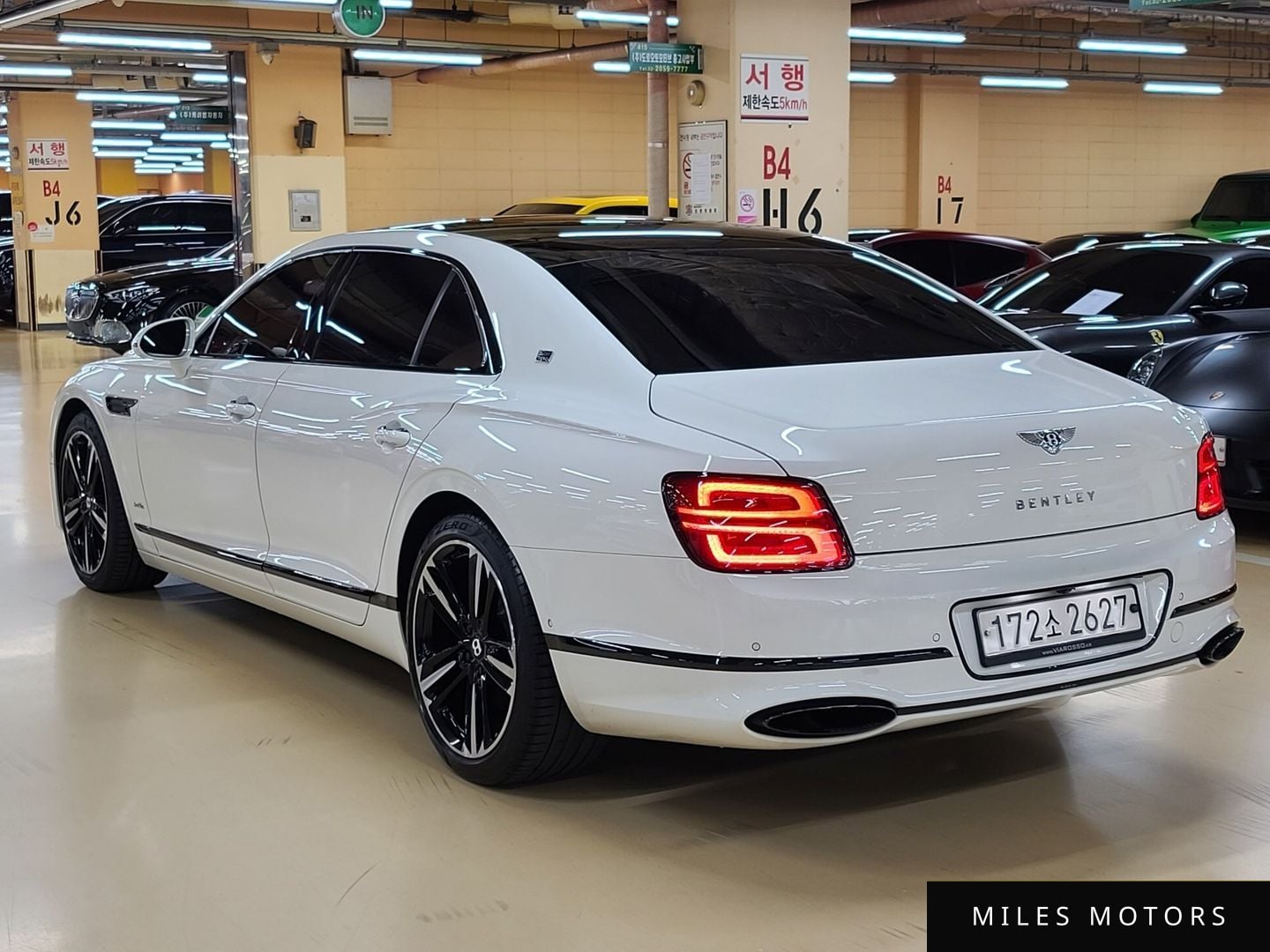 Bentley Flying Spur 2020 — миниатюра 2