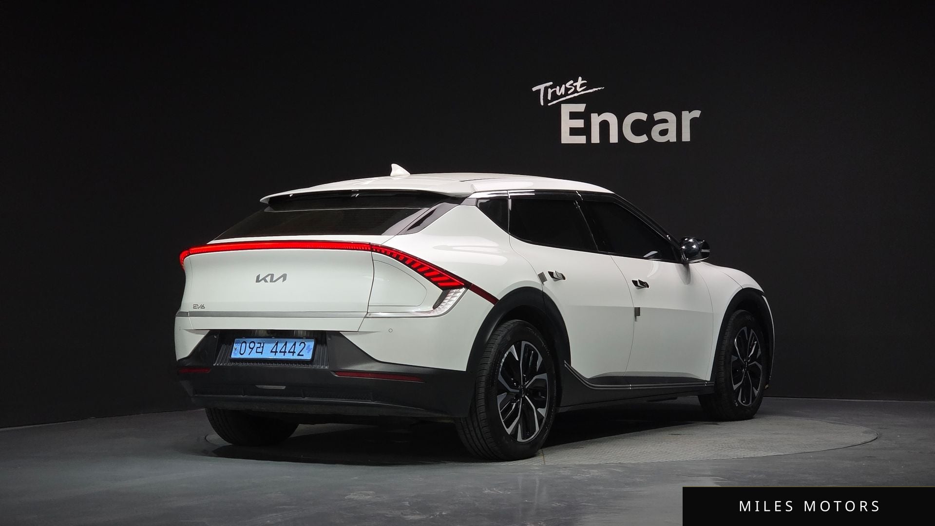 Kia EV6 2022 — миниатюра 2