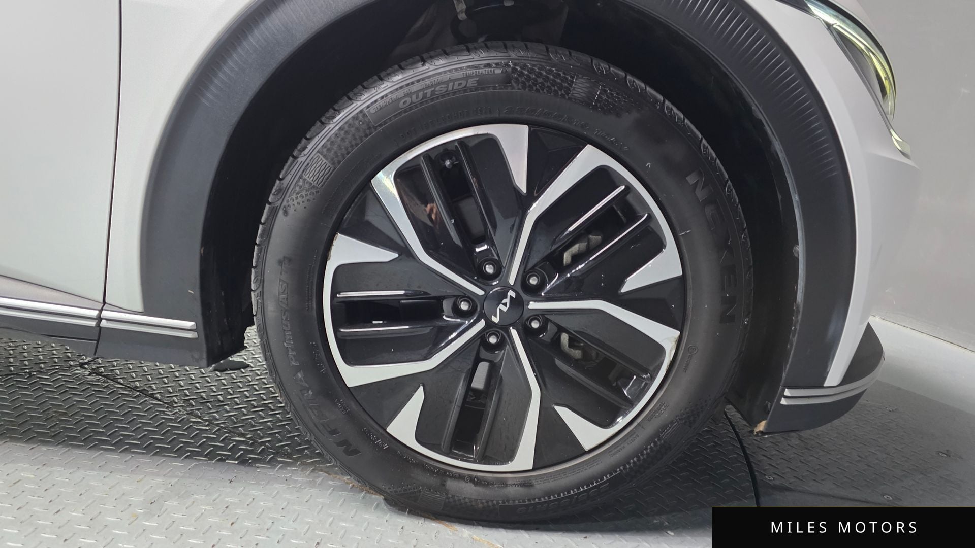 Kia EV6 2022 — миниатюра 7