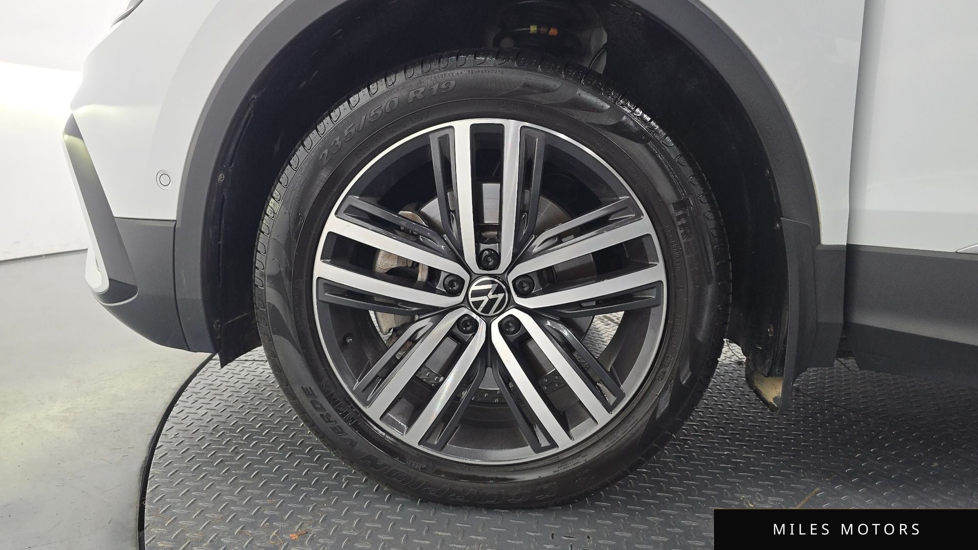 Volkswagen Tiguan 2023 — миниатюра 4