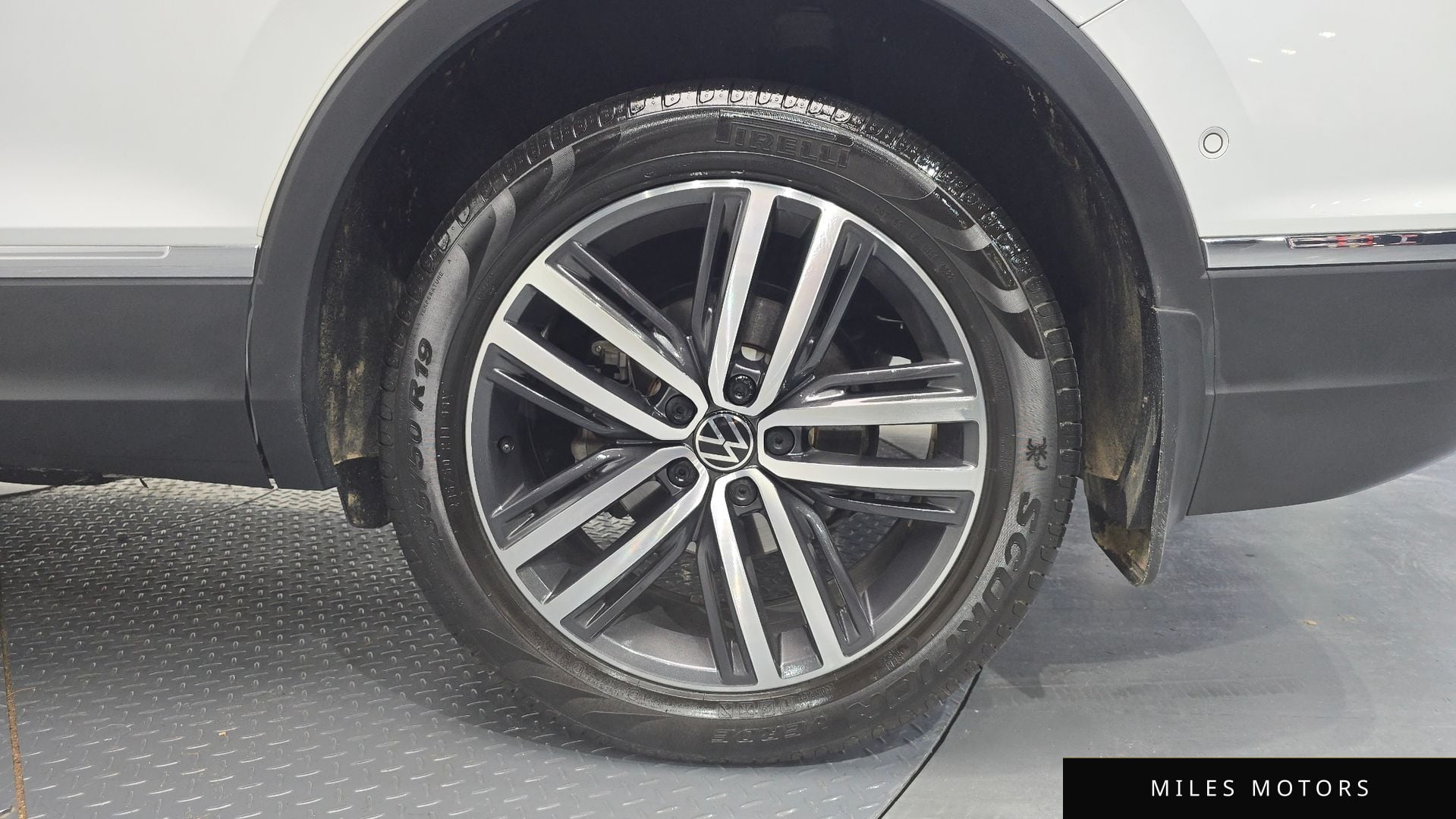 Volkswagen Tiguan 2023 — миниатюра 6