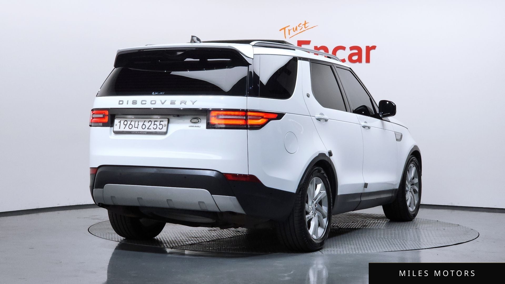 Land Rover Discovery 2019 — миниатюра 2
