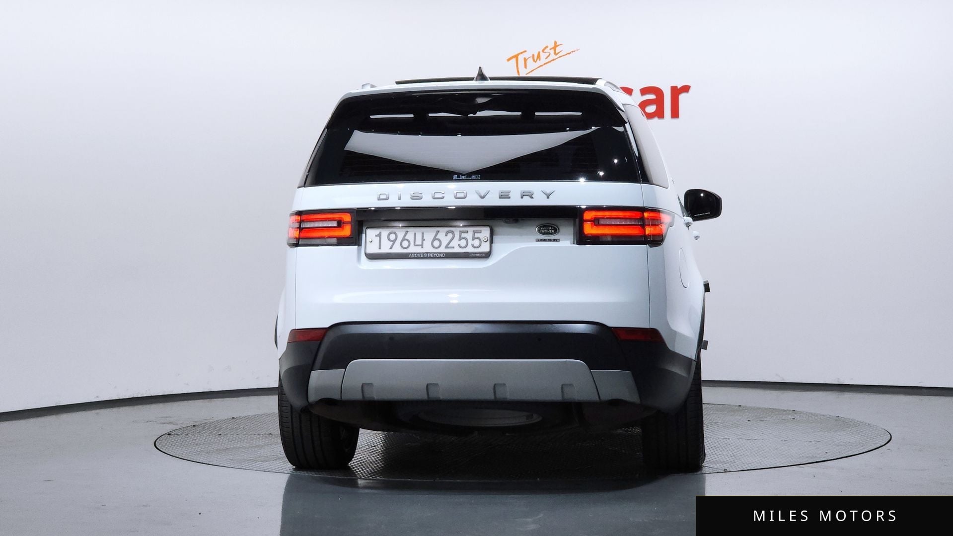 Land Rover Discovery 2019 — миниатюра 4
