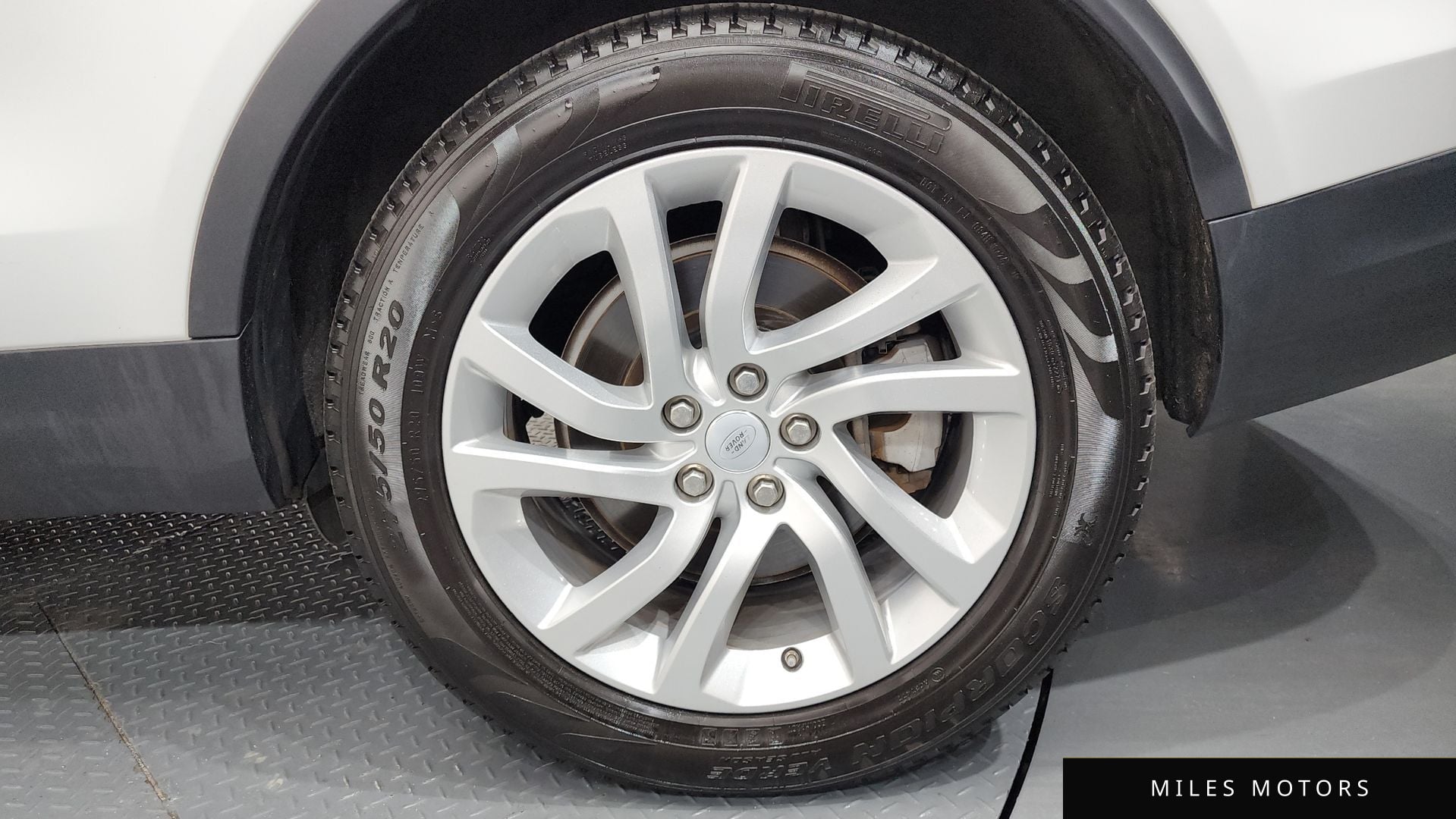 Land Rover Discovery 2019 — миниатюра 7