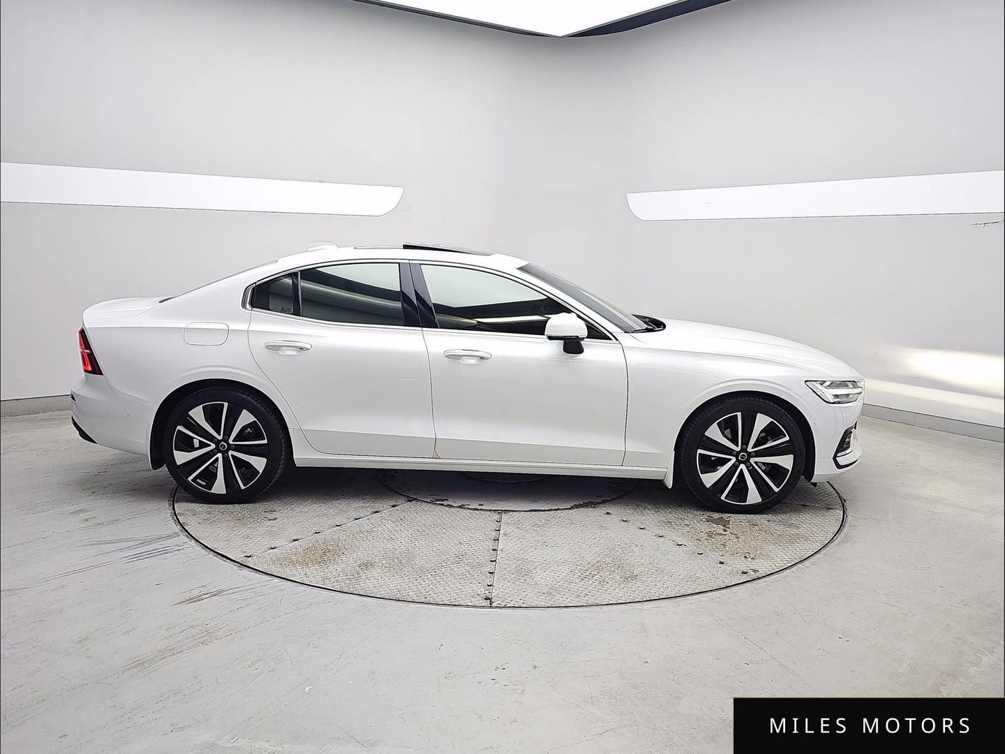 Volvo S60 2024 — миниатюра 3