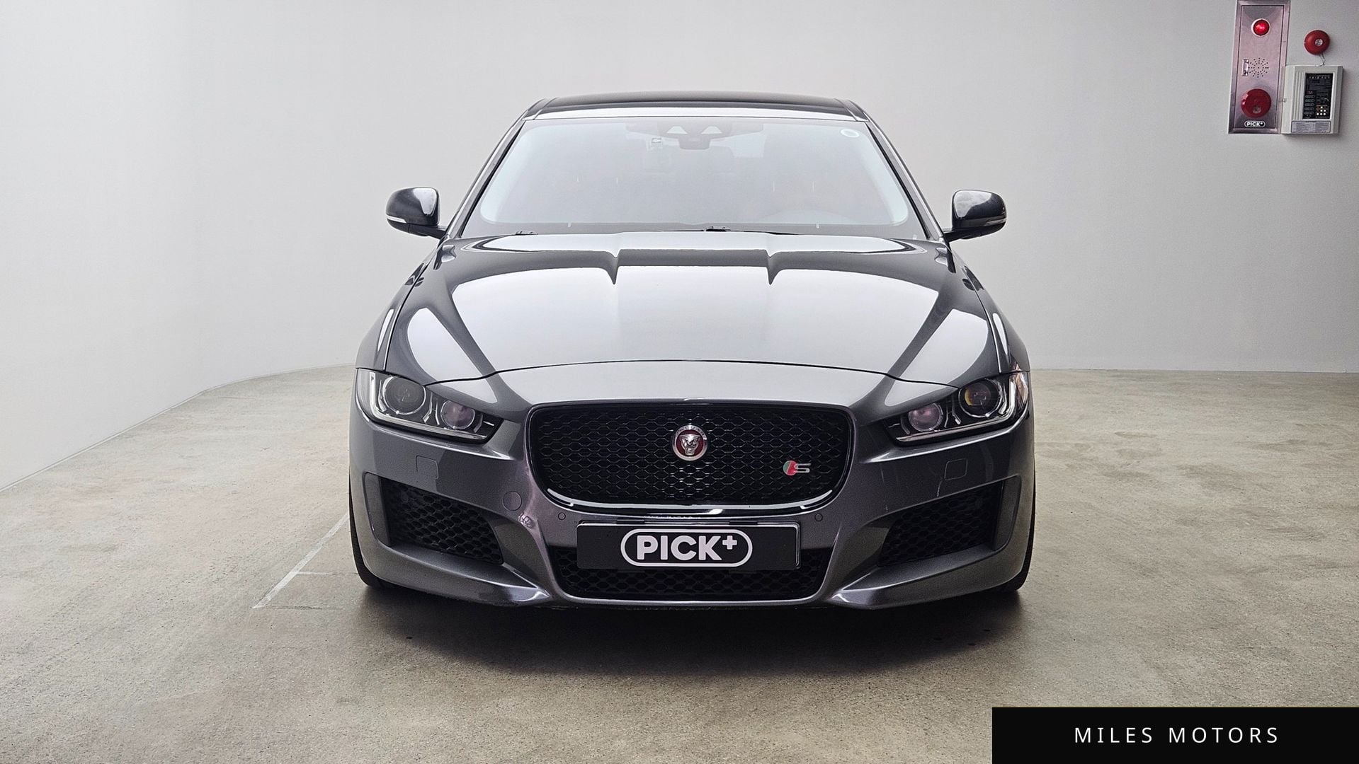 Jaguar XE 2016 — миниатюра 3