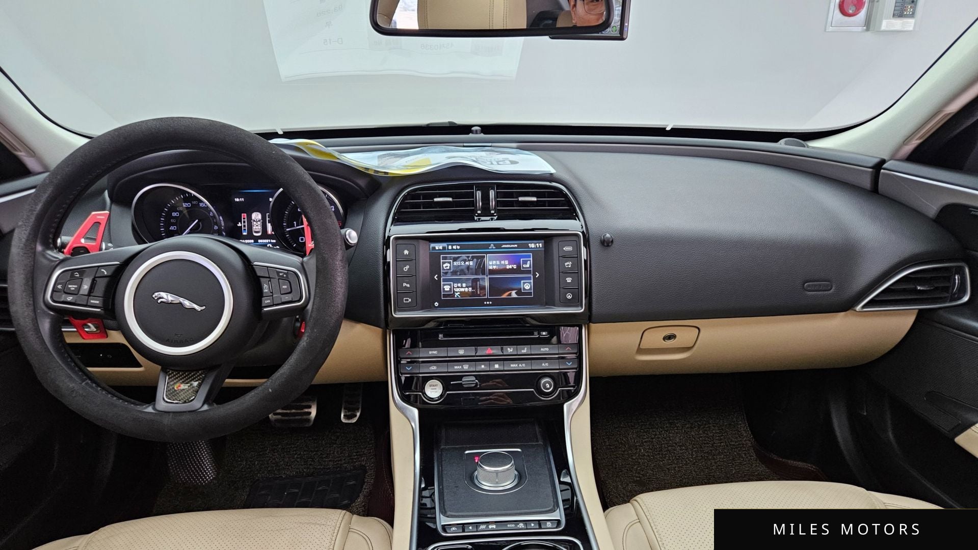 Jaguar XE 2016 — миниатюра 7