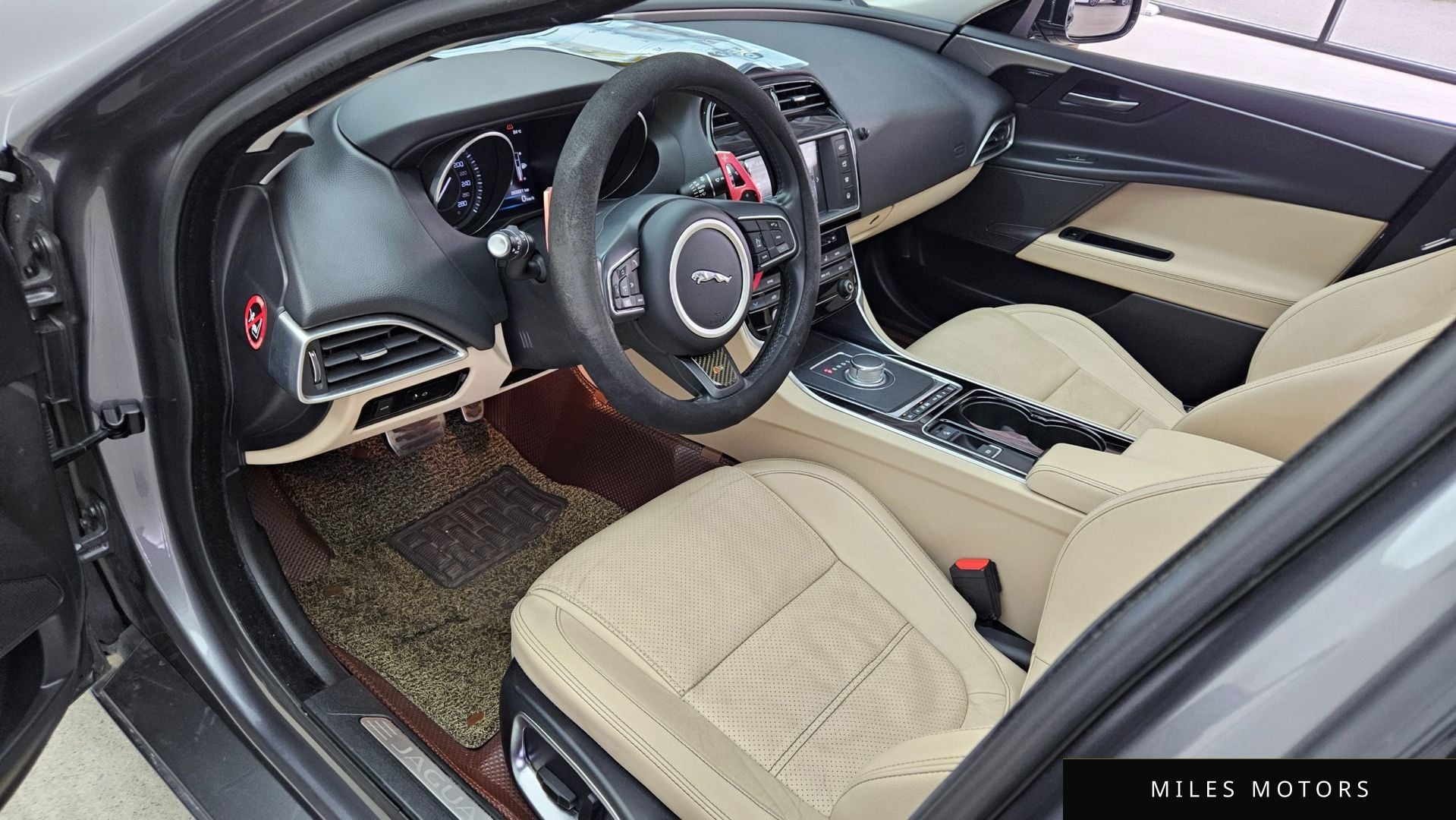 Jaguar XE 2016 — миниатюра 10