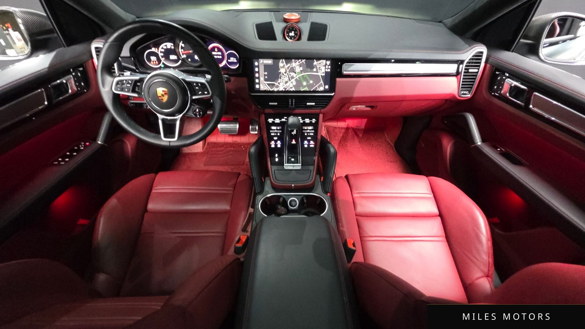 Porsche Cayenne 2023 — миниатюра 9
