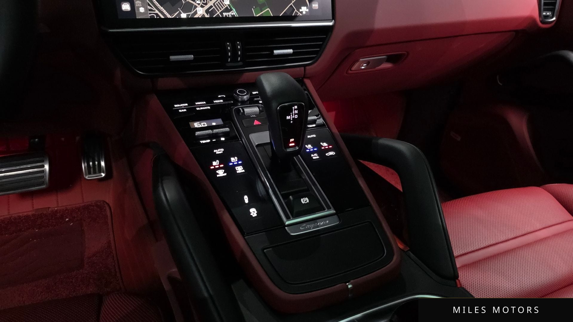 Porsche Cayenne 2023 — миниатюра 11