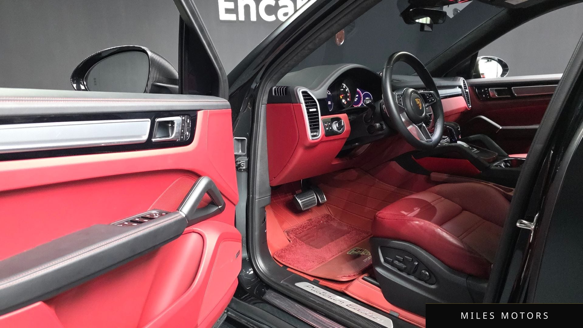 Porsche Cayenne 2023 — миниатюра 12