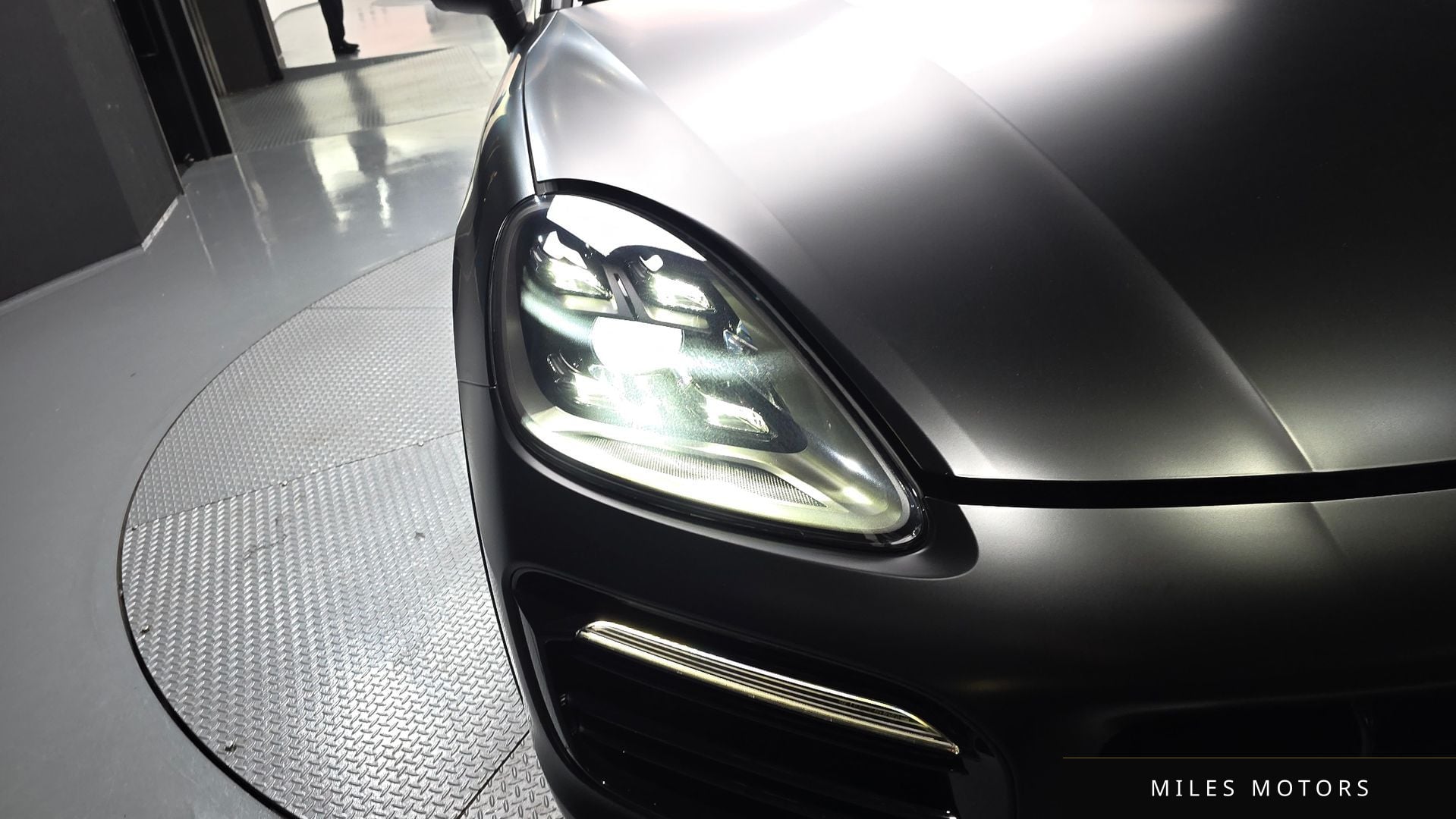 Porsche Cayenne 2023 — миниатюра 7