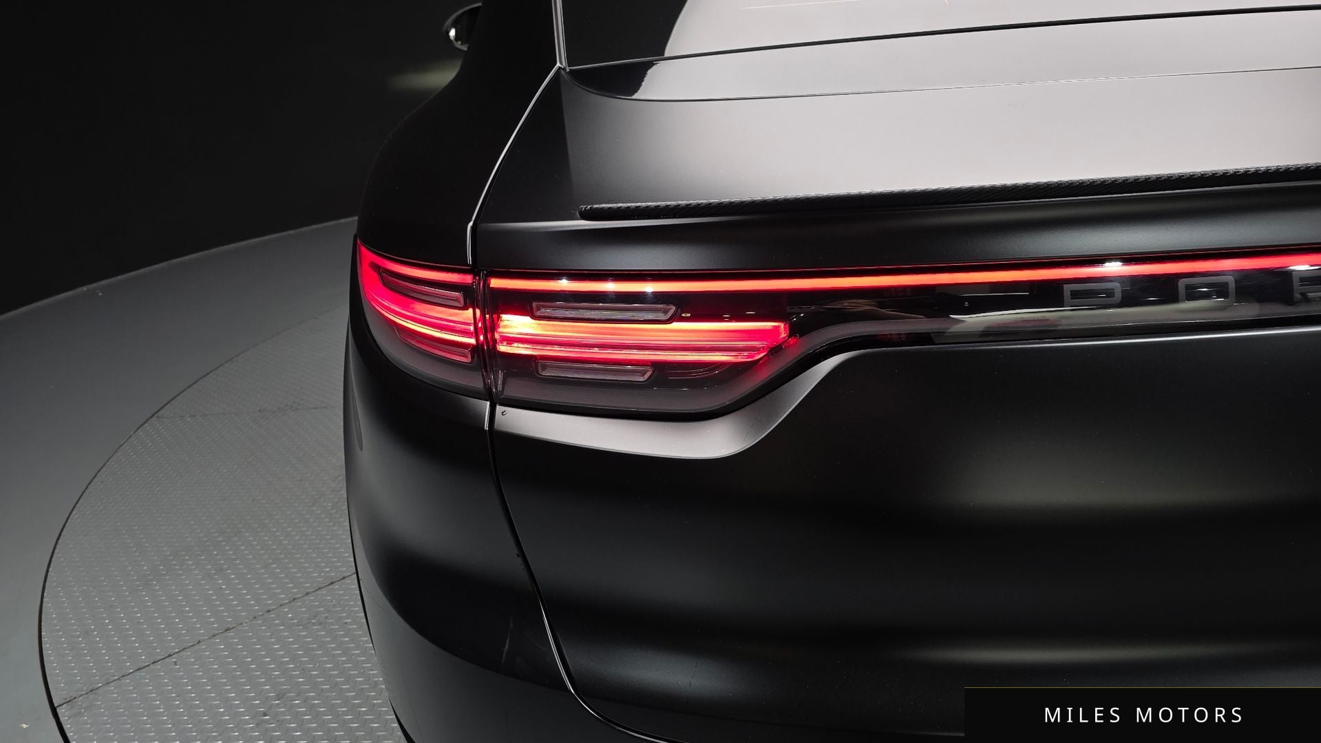 Porsche Cayenne 2023 — миниатюра 8