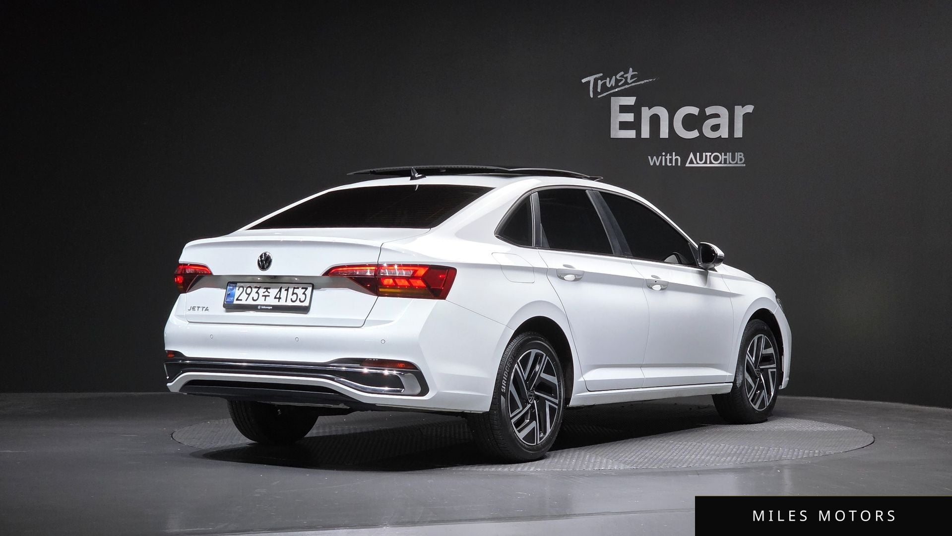 Volkswagen Jetta 2023 — миниатюра 2