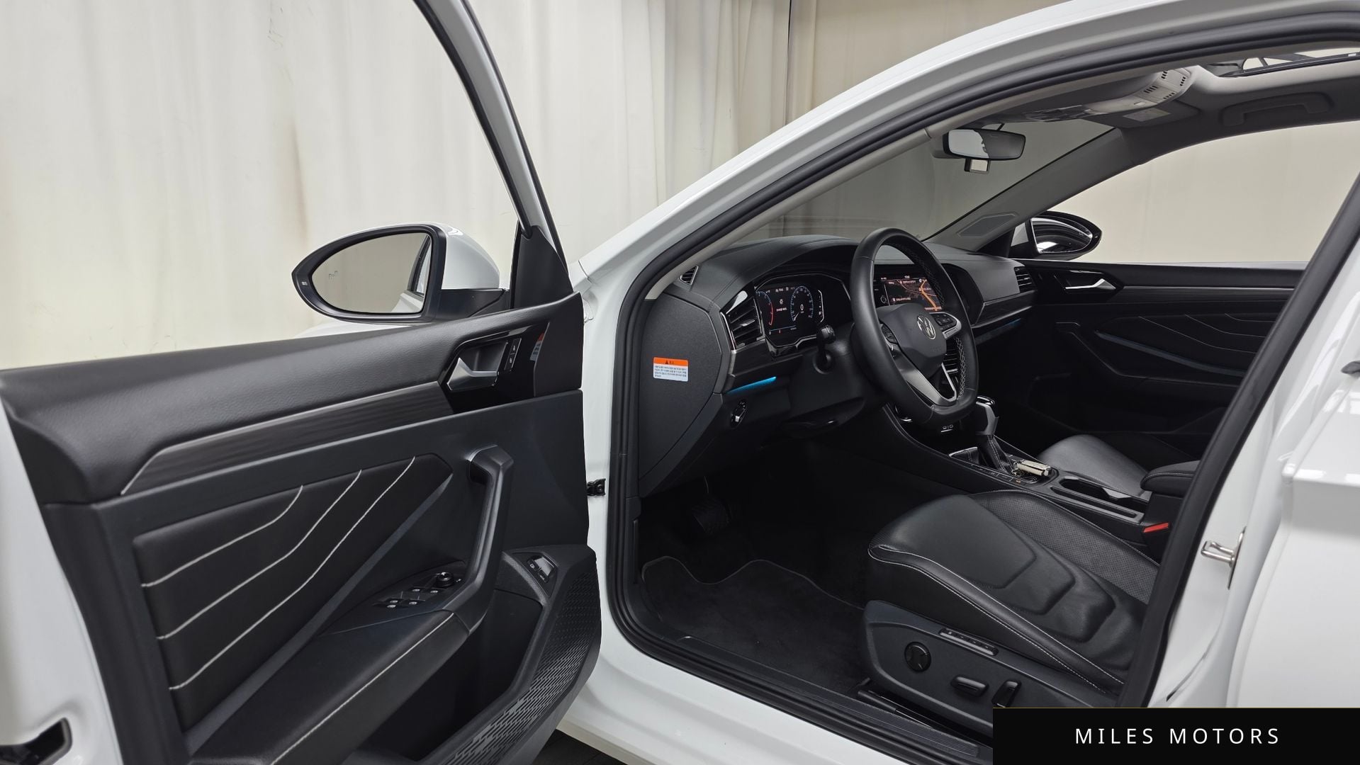 Volkswagen Jetta 2023 — миниатюра 10