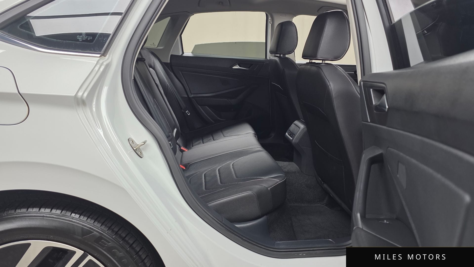Volkswagen Jetta 2023 — миниатюра 12